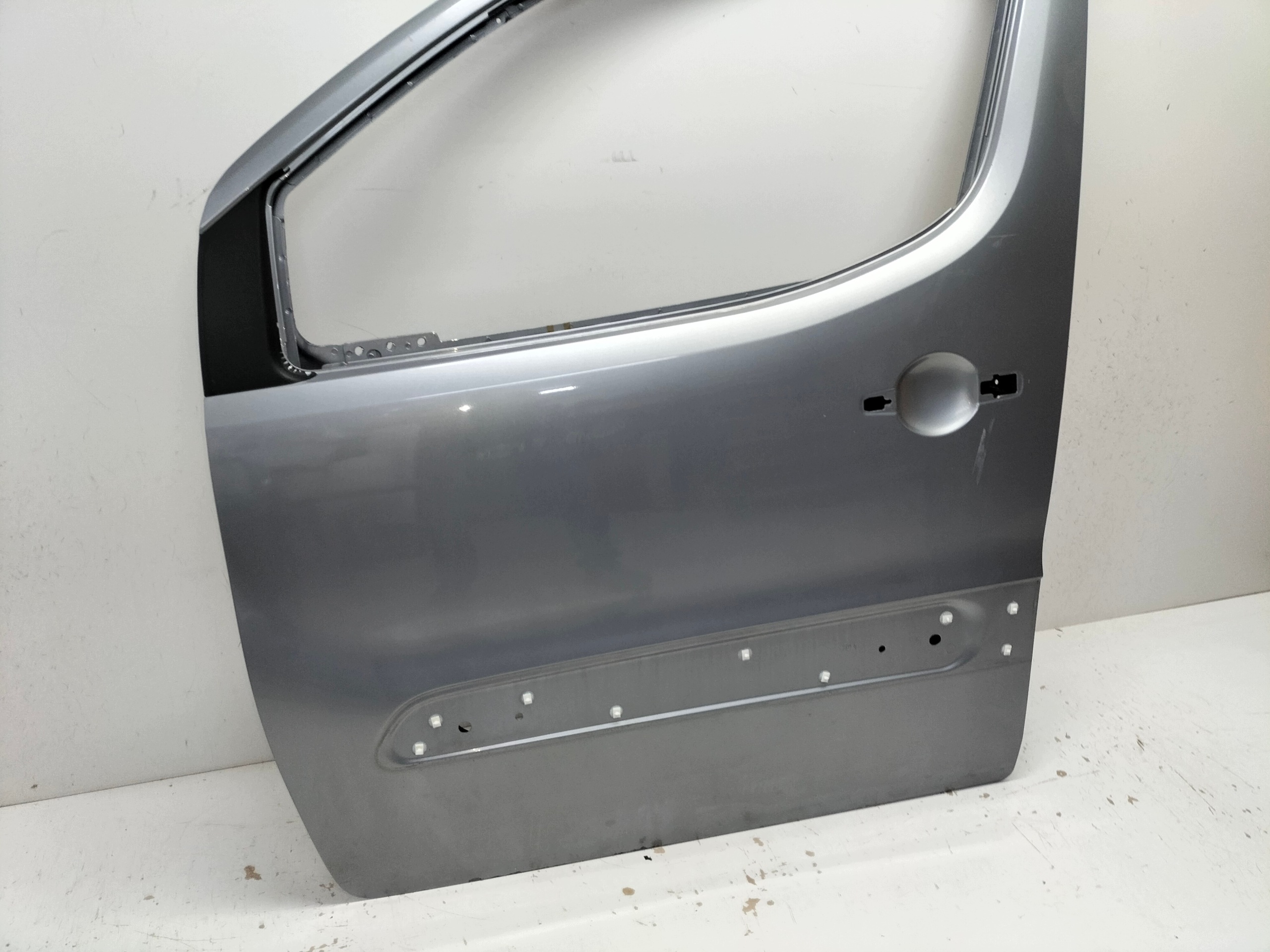 door front front left CITROEN BERLINGO PARTNER 3 III 08-18 korozja