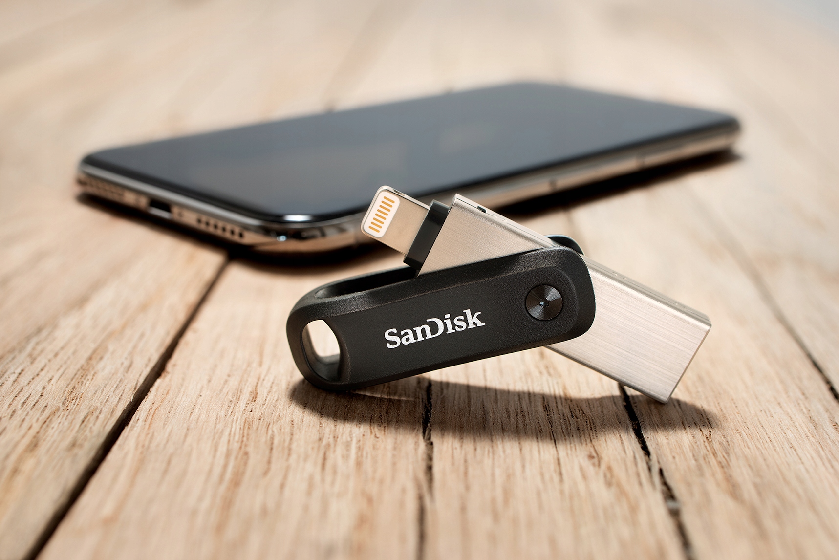 SanDisk iXpand USB 3.0 Flash Drive Go 128GB iPhone Szyfrowanie brak informacji
