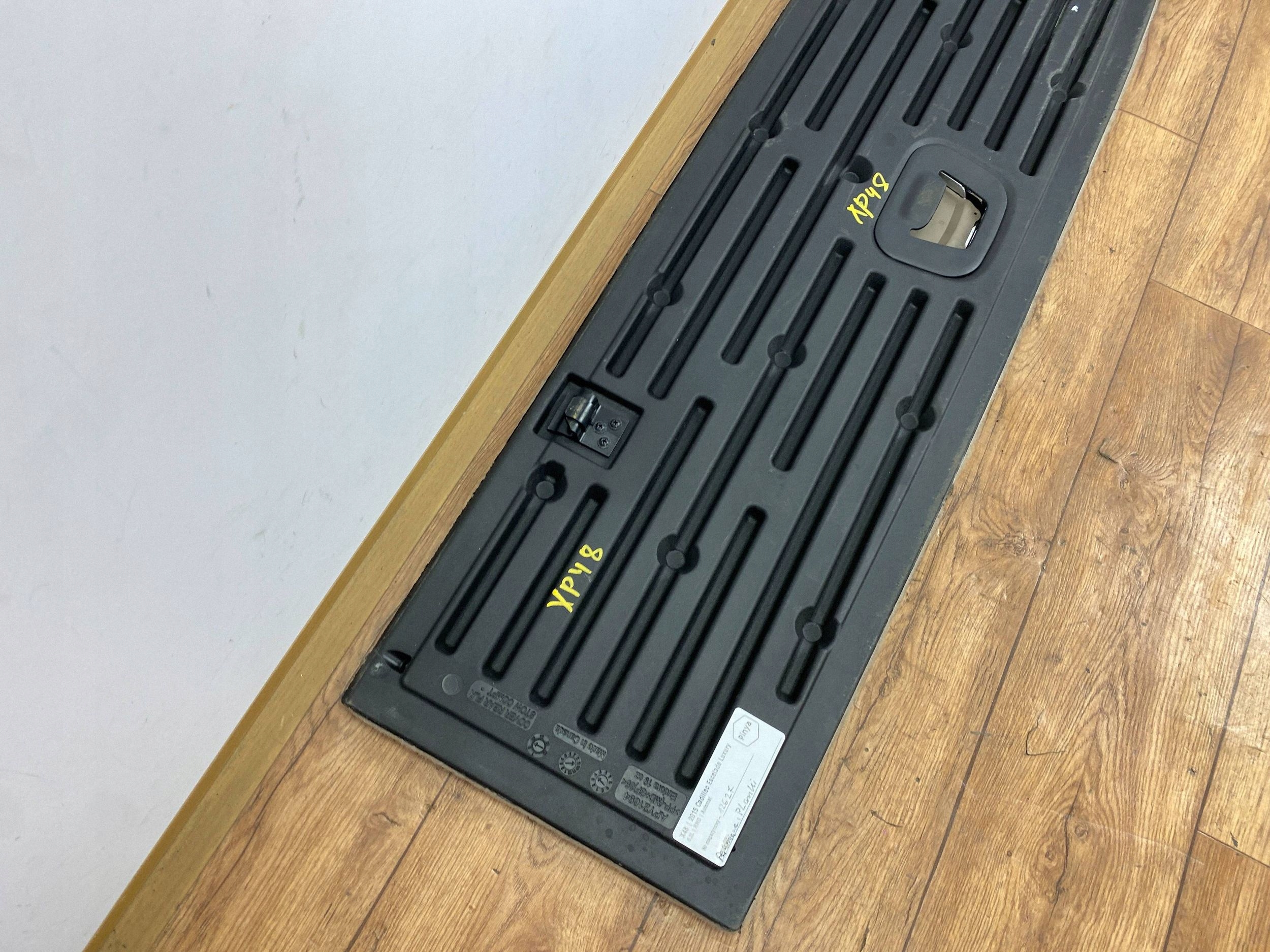 floor boot Cadillac Escalade IV 2015+