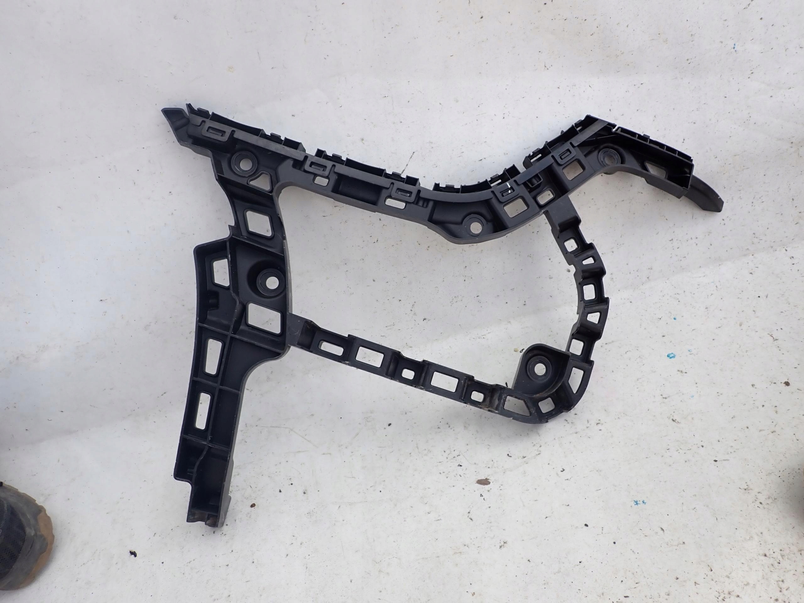 VW GOLF VII KOMBI bumper bracket left rear part