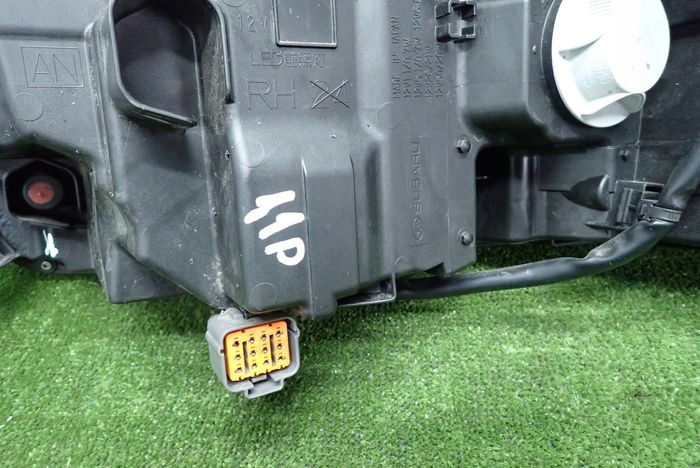 SUBARU OUTBACK VI LIFT 24- reflektor right light right