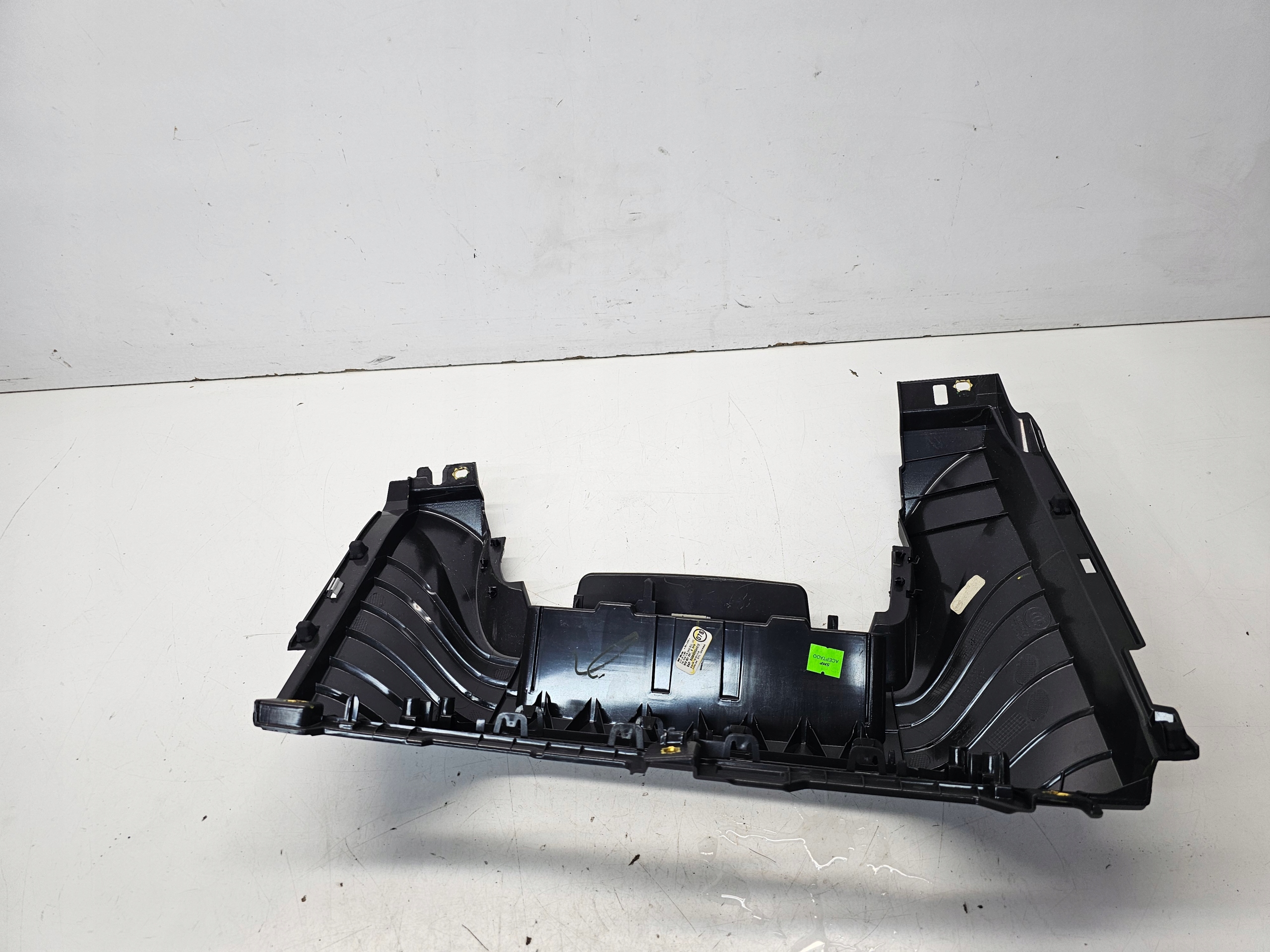 бардачок полка Audi Q5 FY 80A 80B857297B