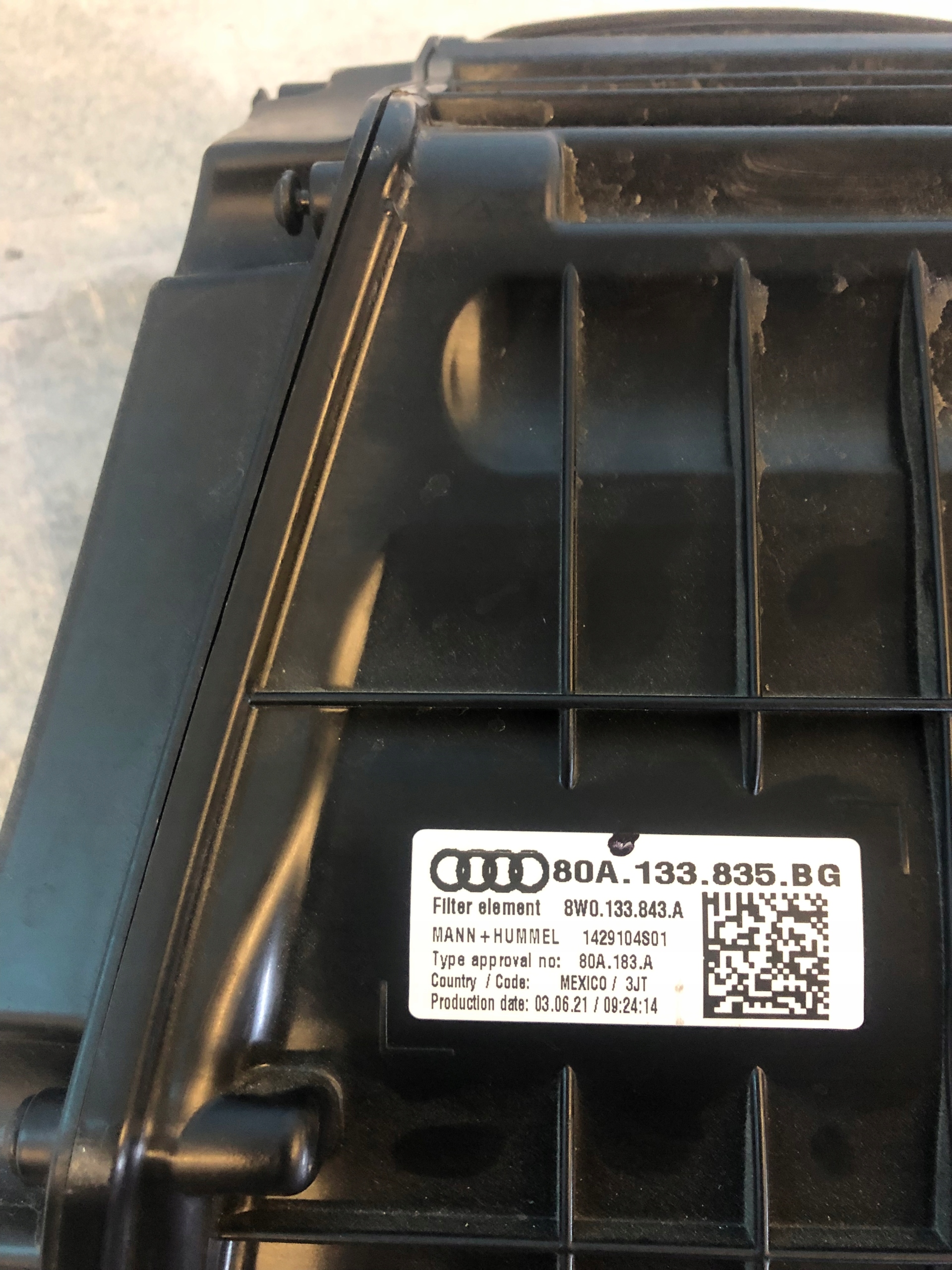 AUDI Q5 II Gehäuse filter luft 80A133835 nr.00