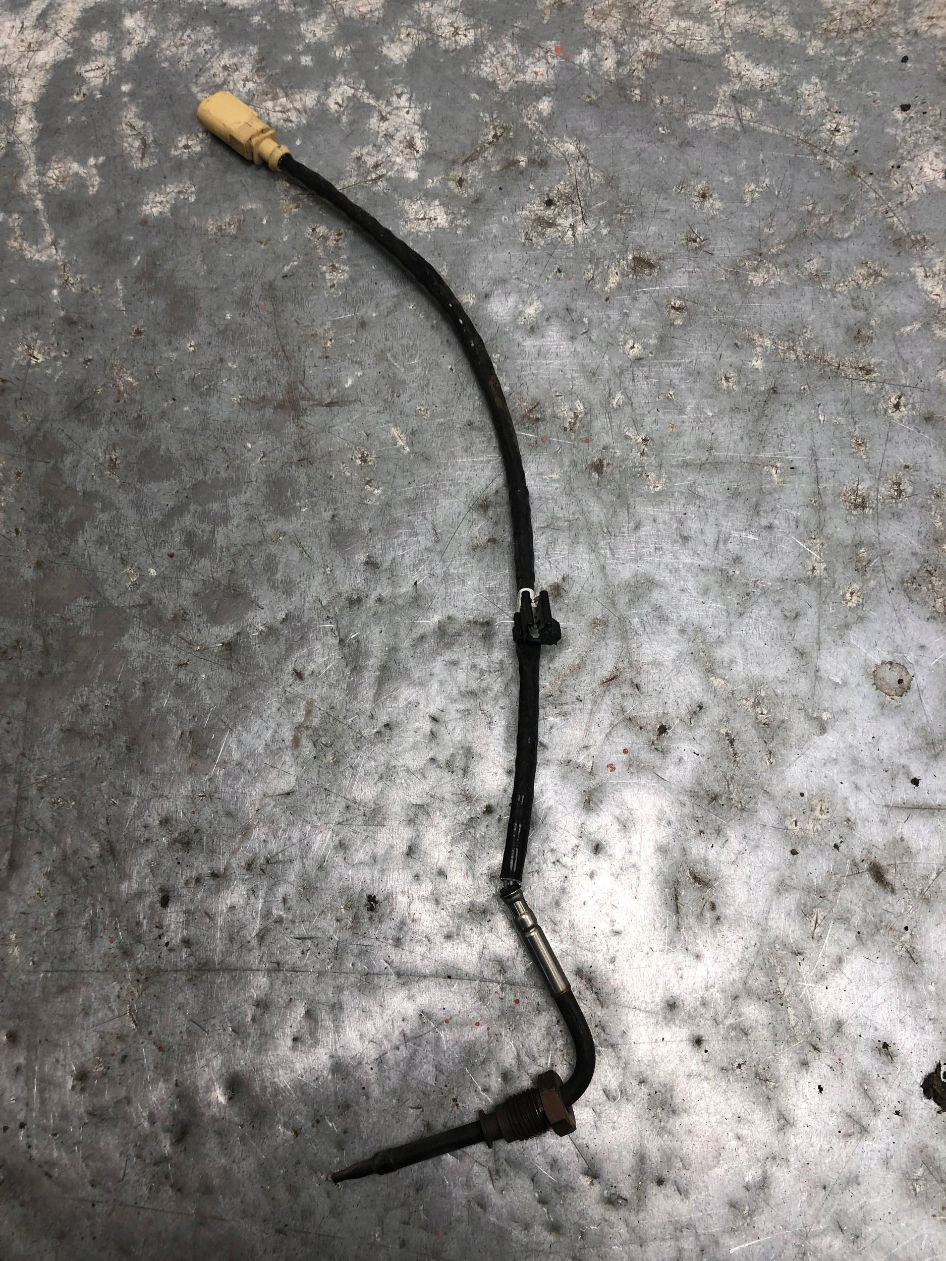 Sensor TEMPERATURY Gase AUDI Q5 LIFT 4H0906088AP