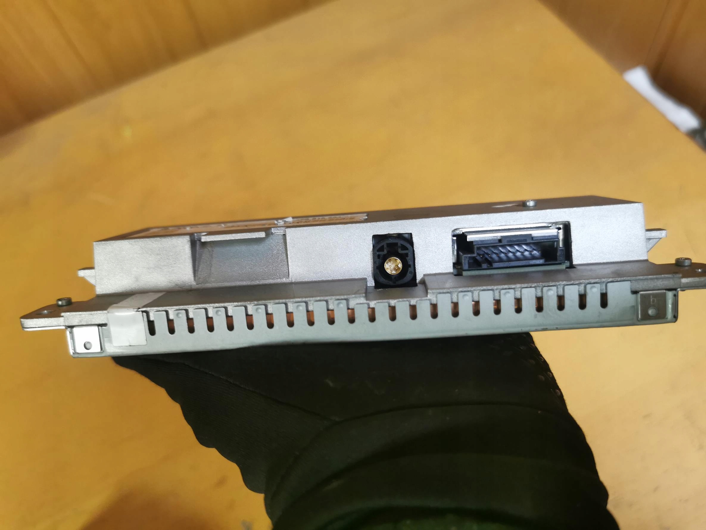 EKRAN schermo radio AUDI Q5 e 8R 4F0919604 EU