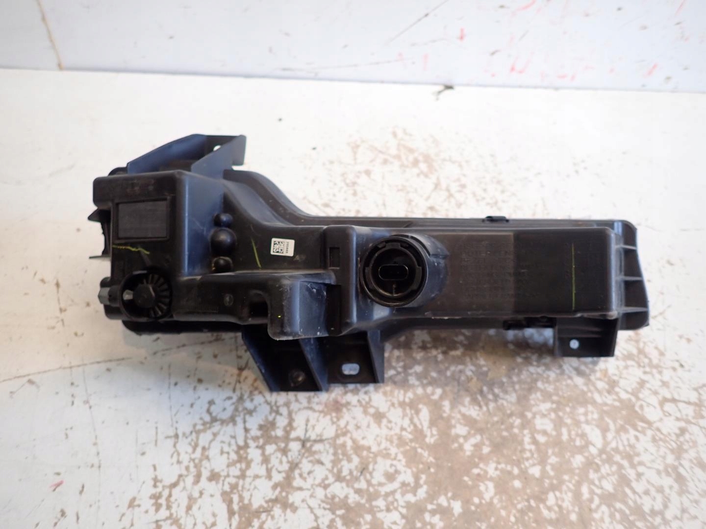 Nebelscheinwerfer links TESLA 3 2017- 1077395-00-D