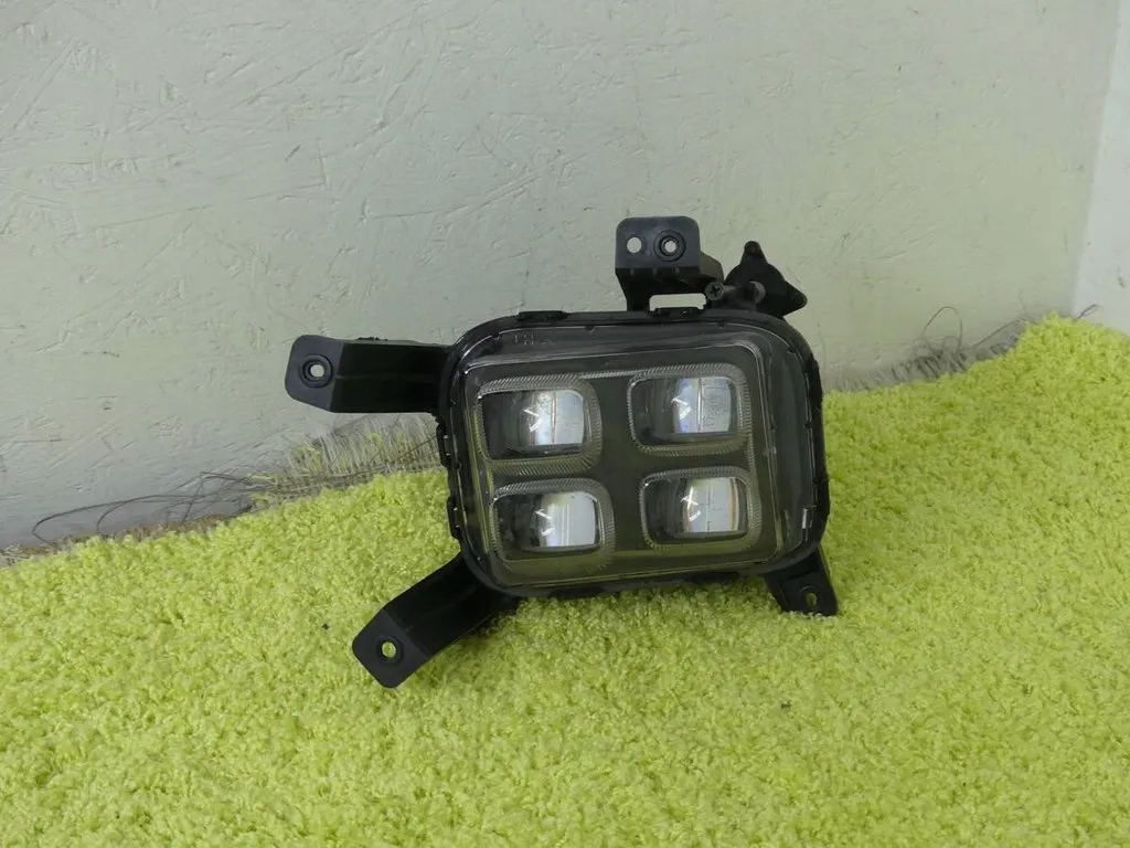 92201-h8150 - Галоген лівий Kia Rio 4 IV GT DRL LED OK Super