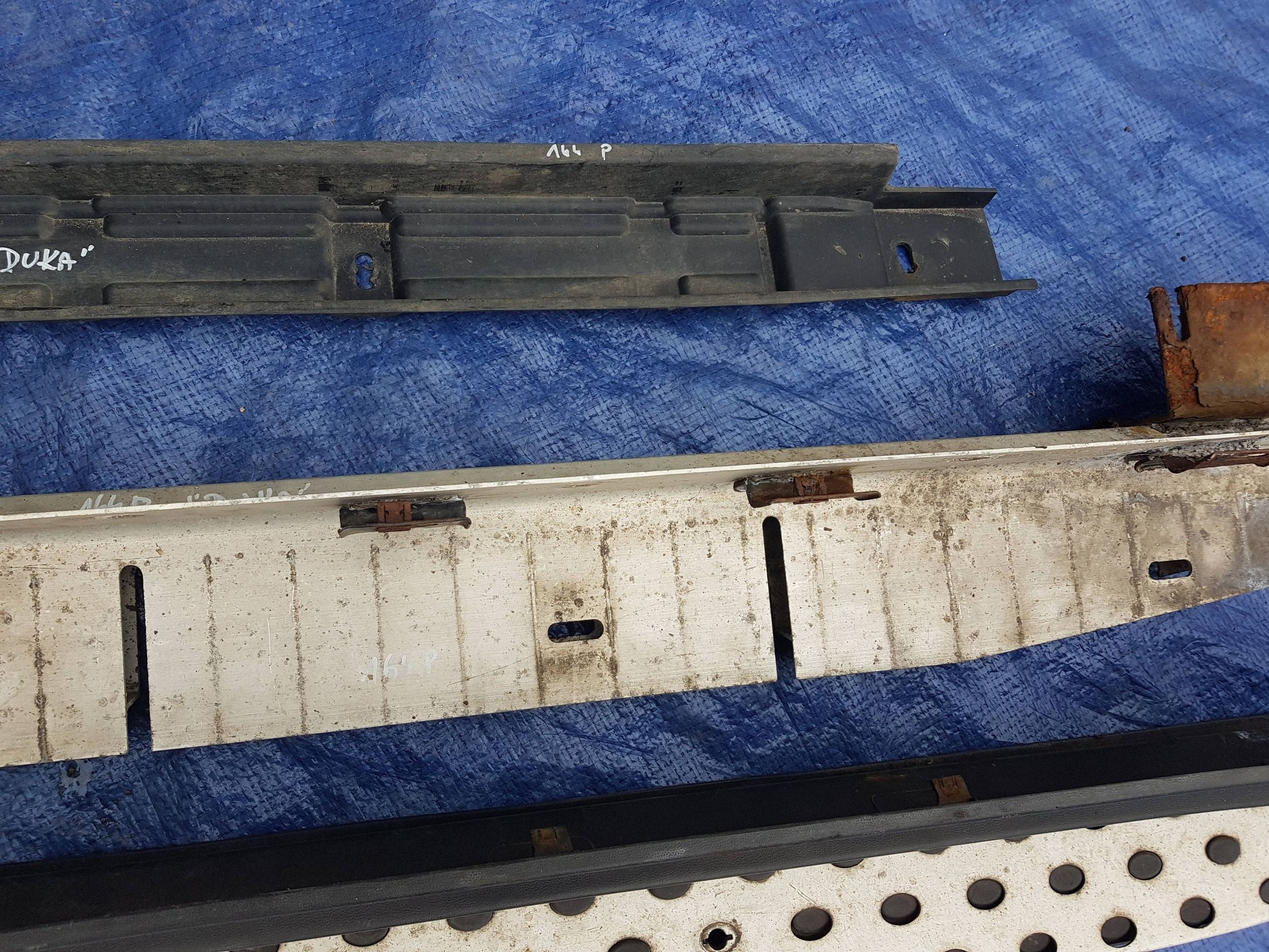 right threshold MERCEDES ML W164 cap moulding STOPIEN