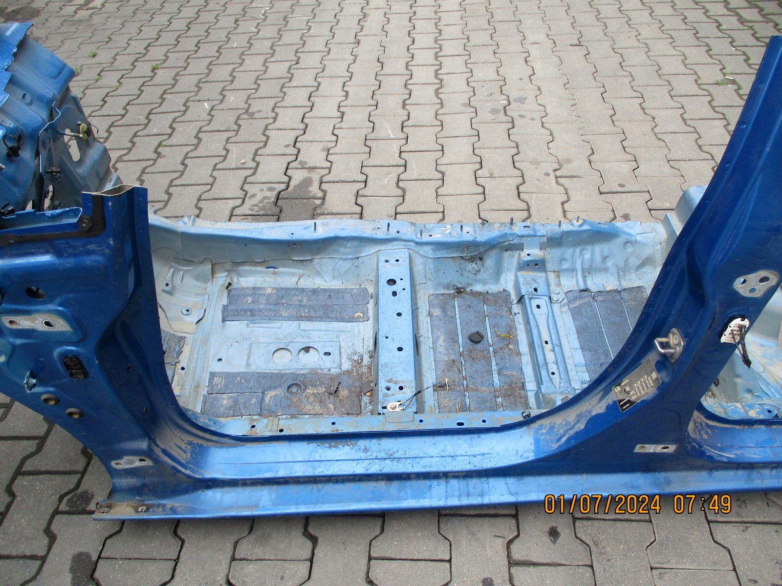 quarter left front FORD FIESTA MK8