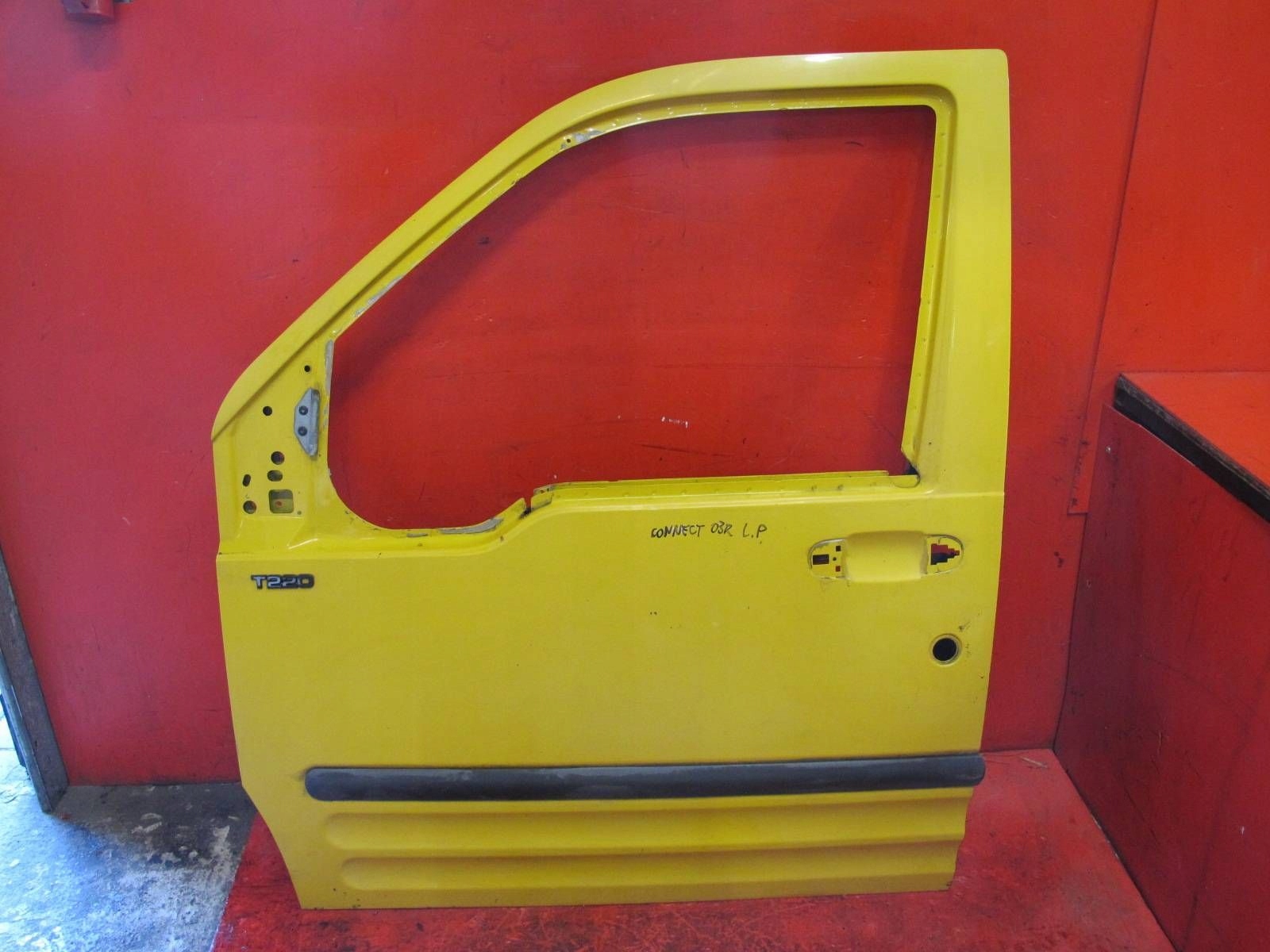 FORD TRANSIT CONNECT a PT2 MK1 02- dveře levé předek přední SAFFRON YELLO