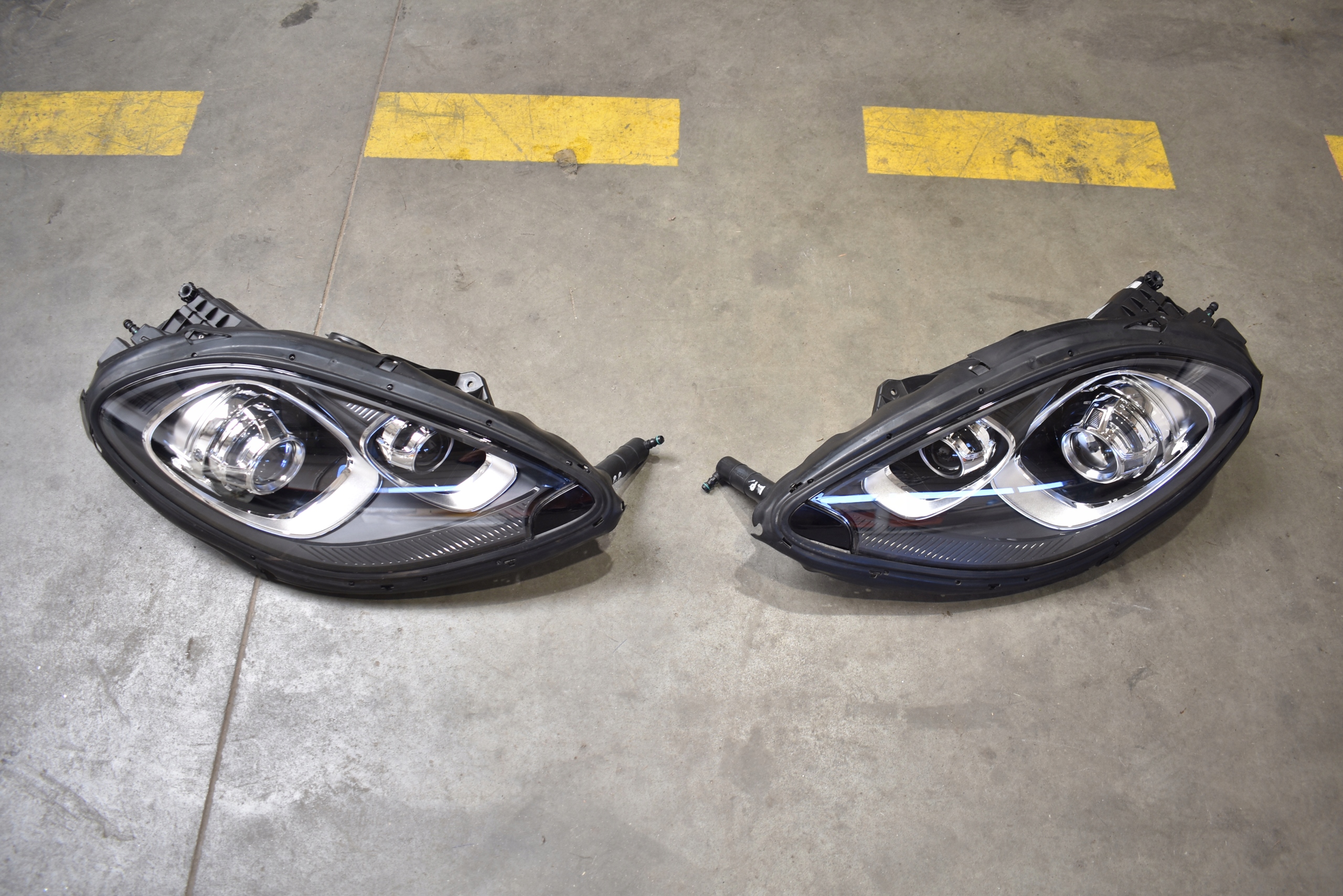 IDEALNE lights PDLS front front + washers PORSCHE MACAN 1