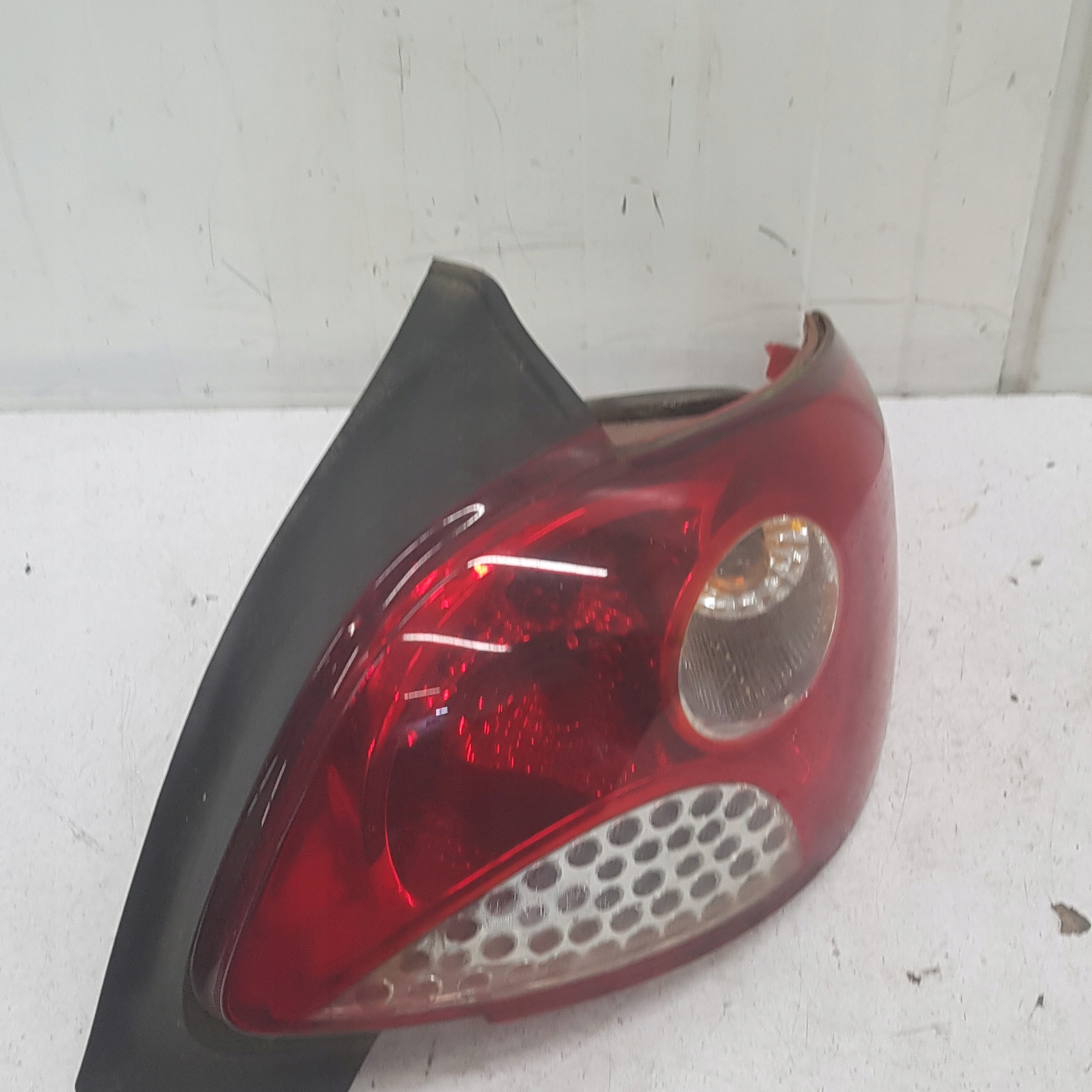 light right rear PEUGEOT 206+ 9685618180