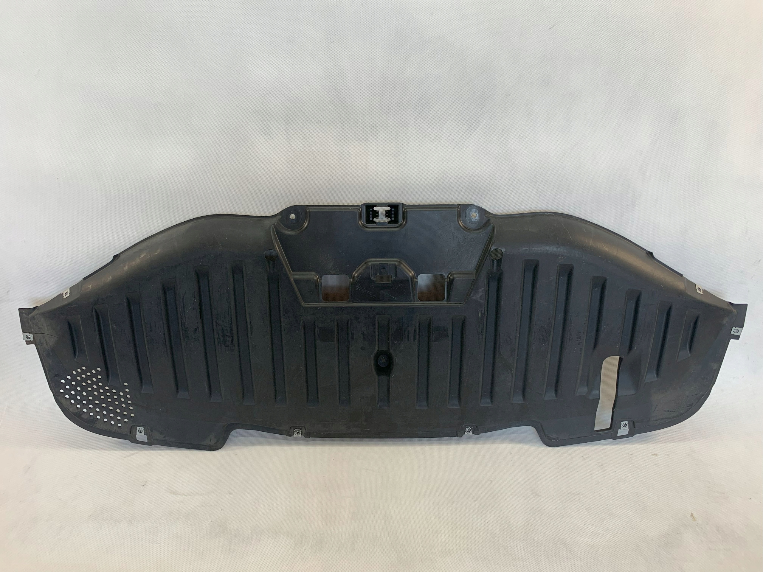 abdeckung Blende Abdeckung der Stoßstange heck hinten Audi Q4 E-Tron 89E825213A 03.25