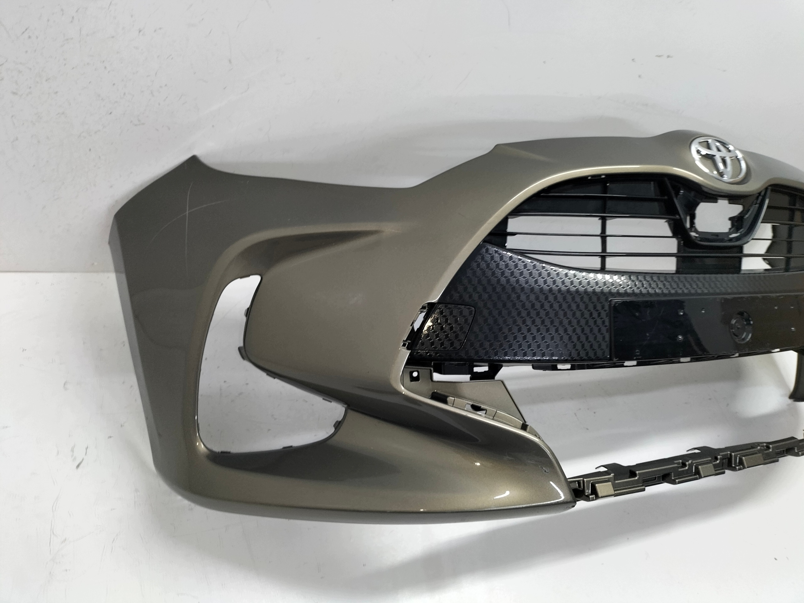 Frontstoßstange vorne TOYOTA YARIS 4 IV 20