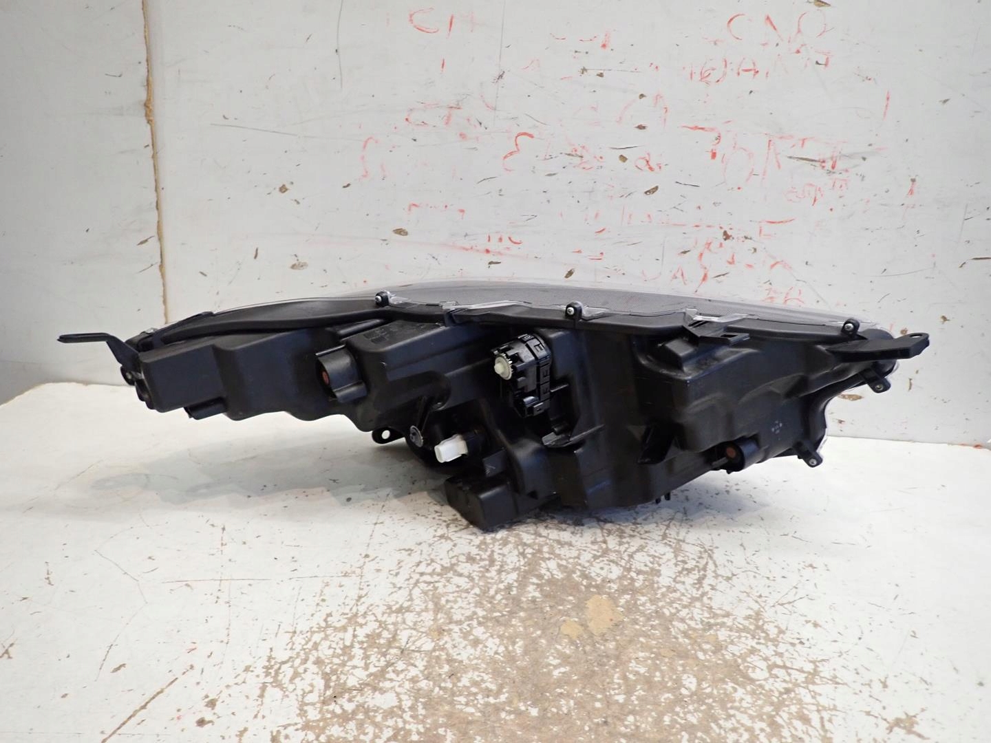 light front front left TOYOTA YARIS IV 2020- FULL LED
