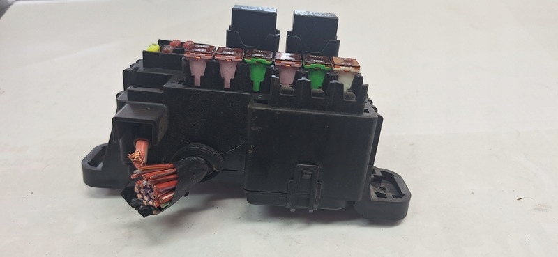 Module fusibles OPEL MOKKA 1.7 CDTI 826166
