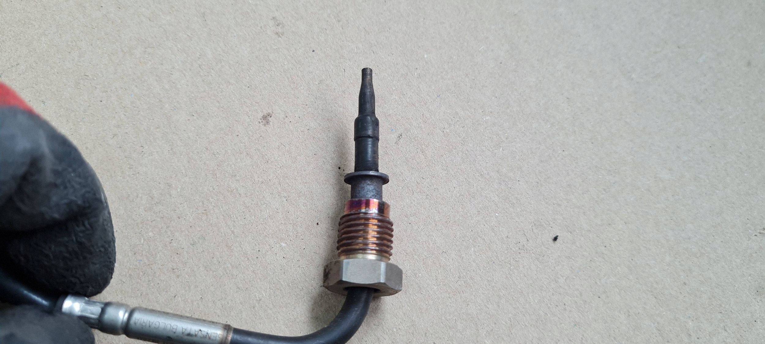 A4 B9 8W Sensor TEMPERATURY Gase 2.0 TDI 8W0906088E A5 8W