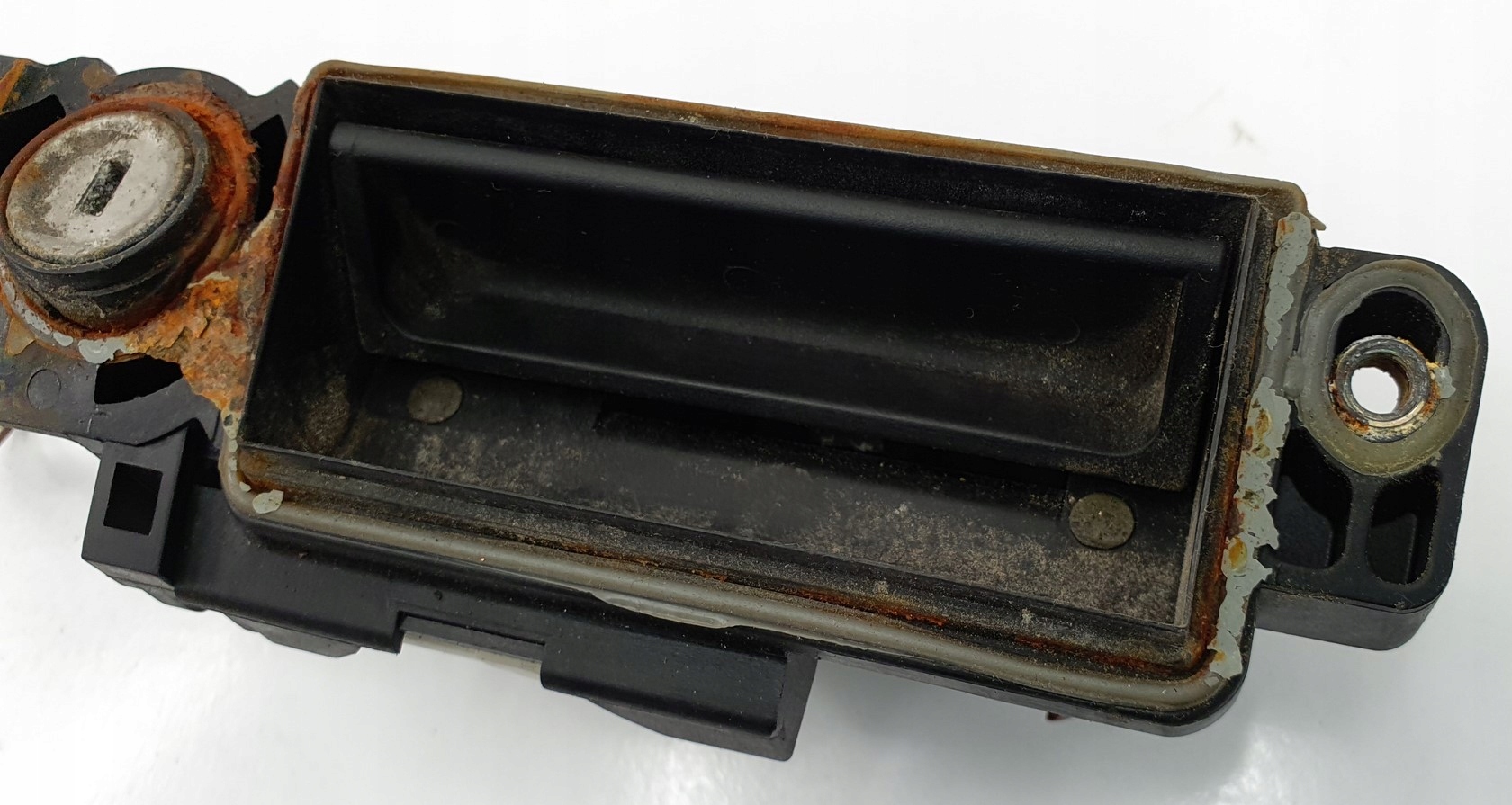 KLAMKA ZAMEK KLAPY TYL MERCEDES W203 A2037500693 Car type Passenger cars