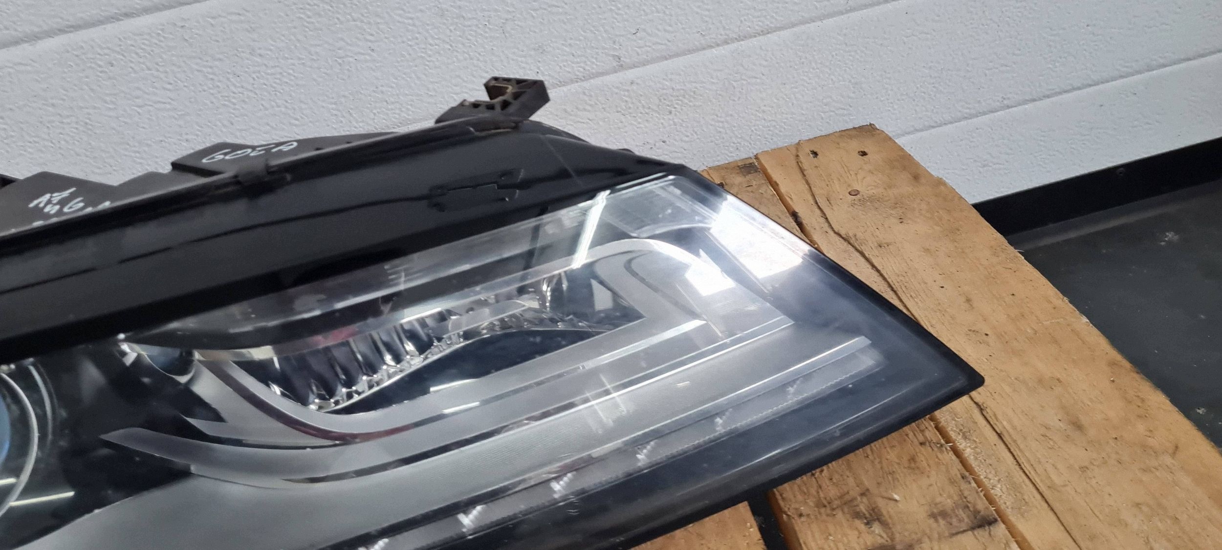 A7 4G S7 light XENON right right front ANGLIK 4G8941006D