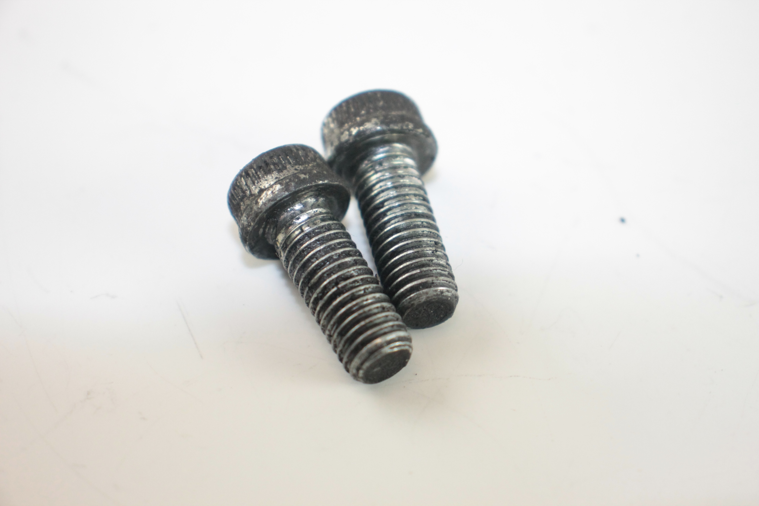 DUCATI MULTISTRADA 1200 ŚRUBY TARCZY TYŁ