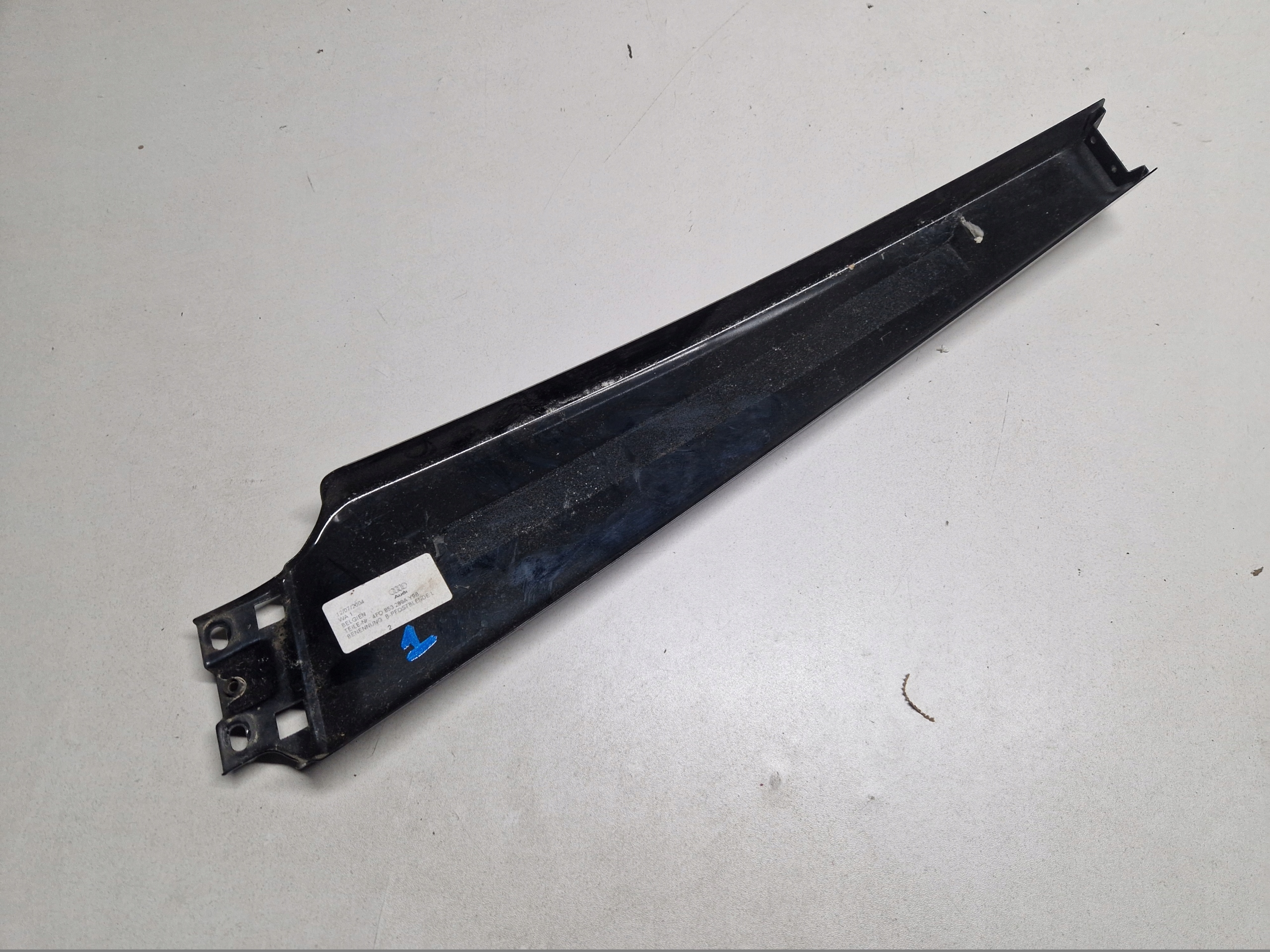 AUDI A6 C6 A6C6 Blende Abdeckung SLUPKA Tür links 4F0853289A