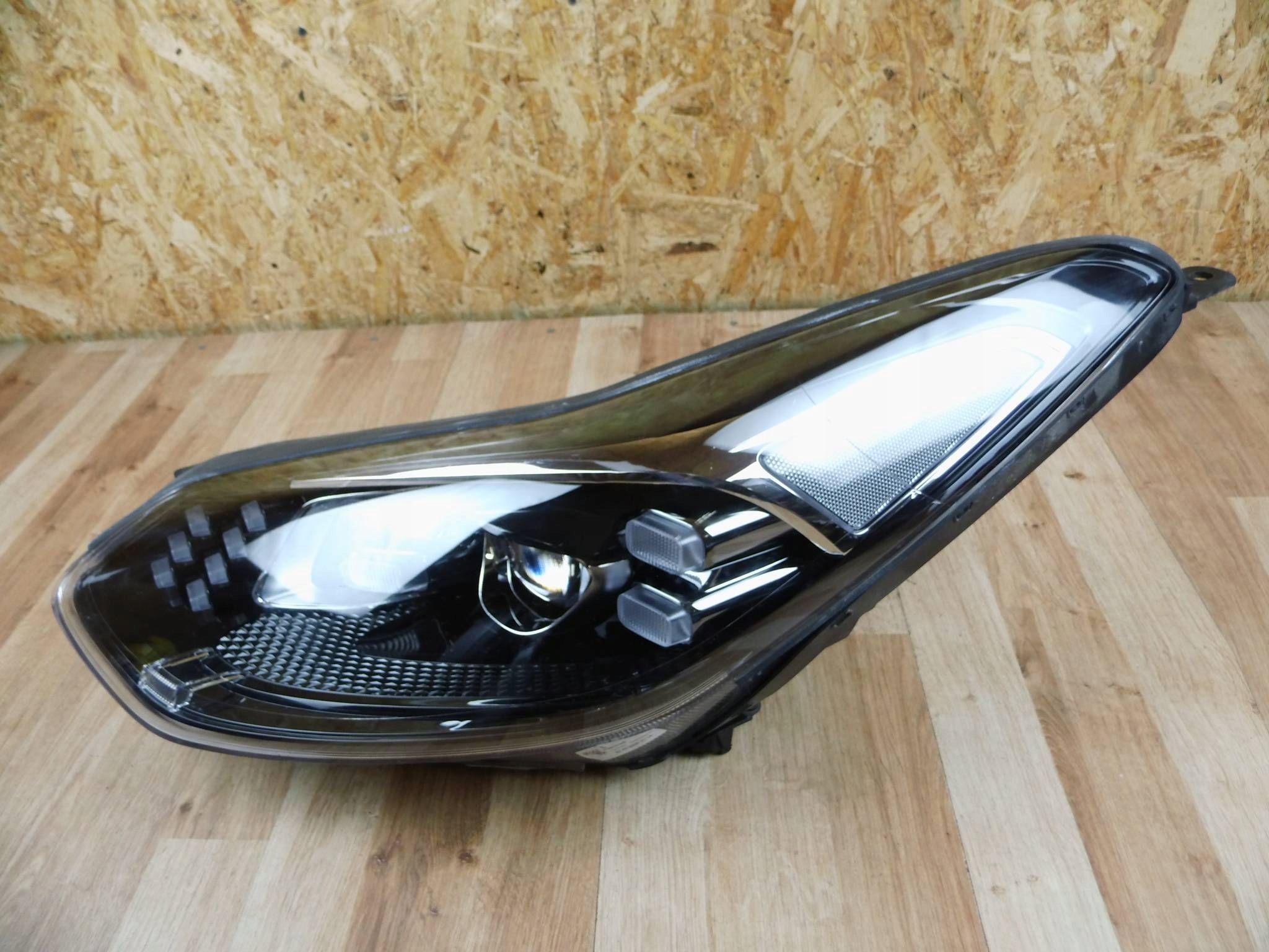 Kia Sportage IV 2018-2021 LIFT light left front front F192101200