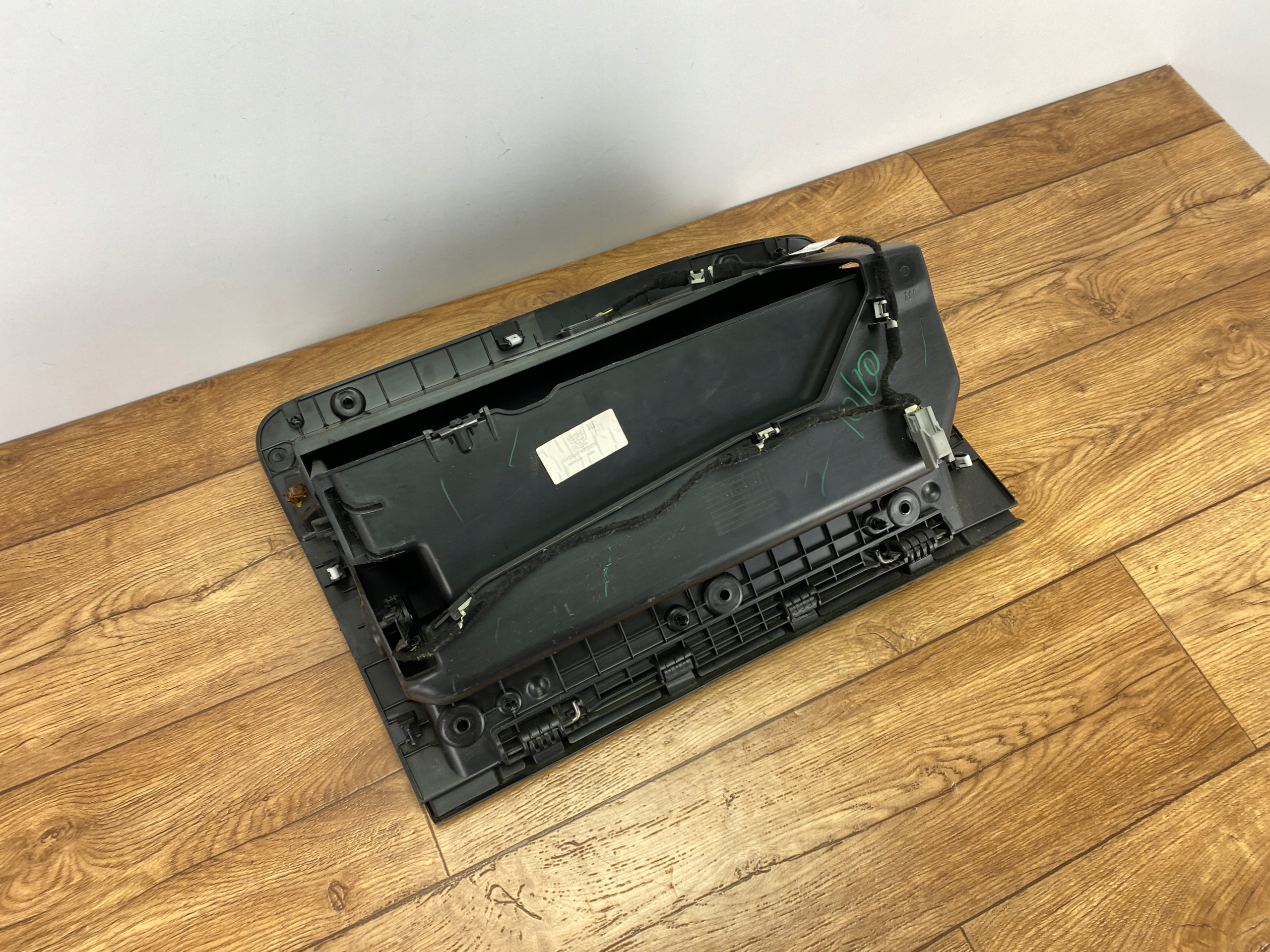 Handschuhfach des Beifahrers Ford Explorer VI 2020+ USA