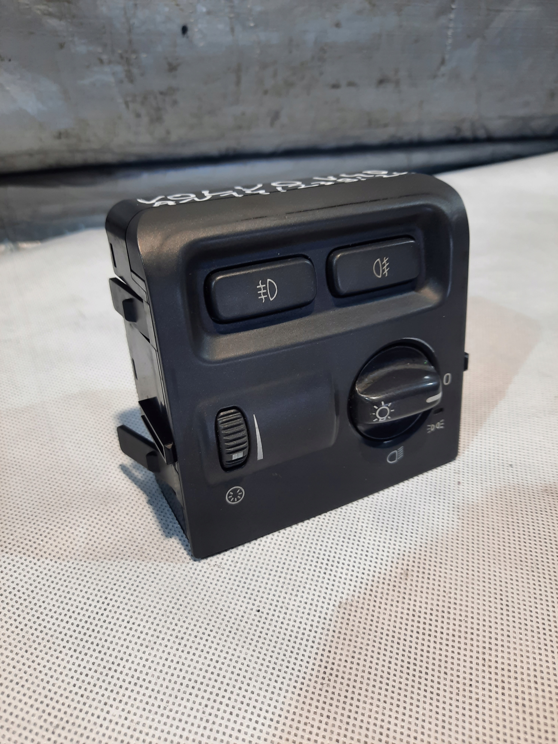 bouton interrupteur feux Volvo OE 30613943