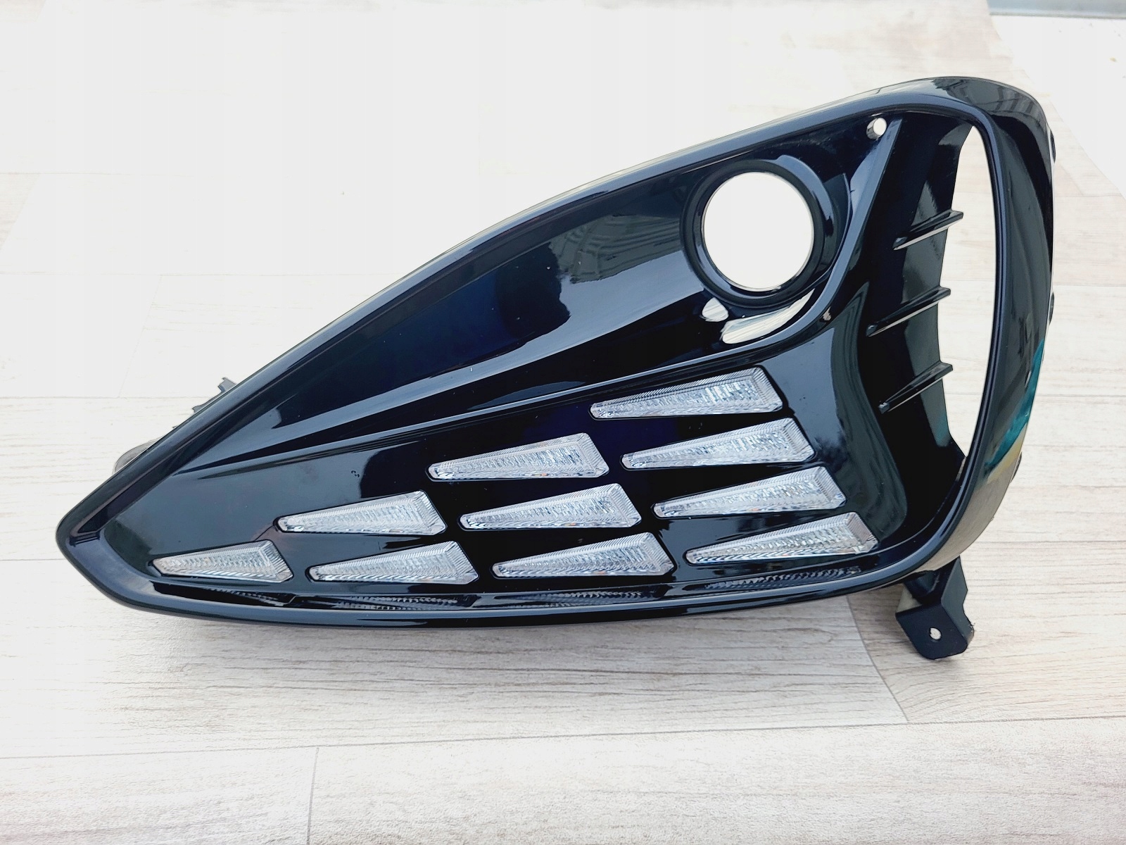 HYUNDAI I30 III РЕСТАЙЛИНГ - противотуманка LED DRL RPAWY + KRATKA 92208-G4600