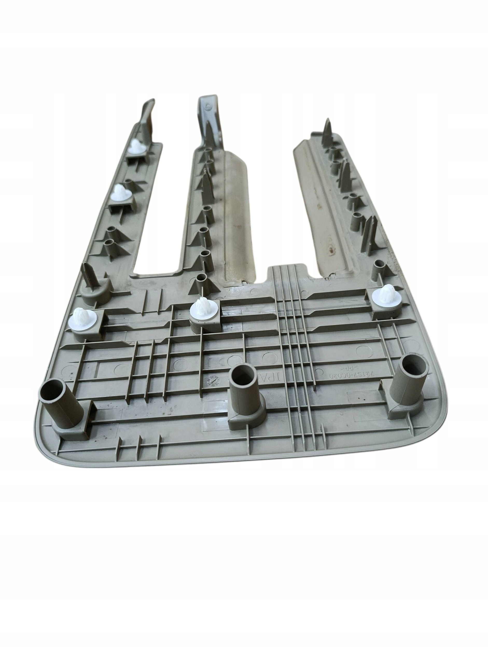 защита задней дивана зад TOYOTA SEQUOIA (XK60) 721570C020