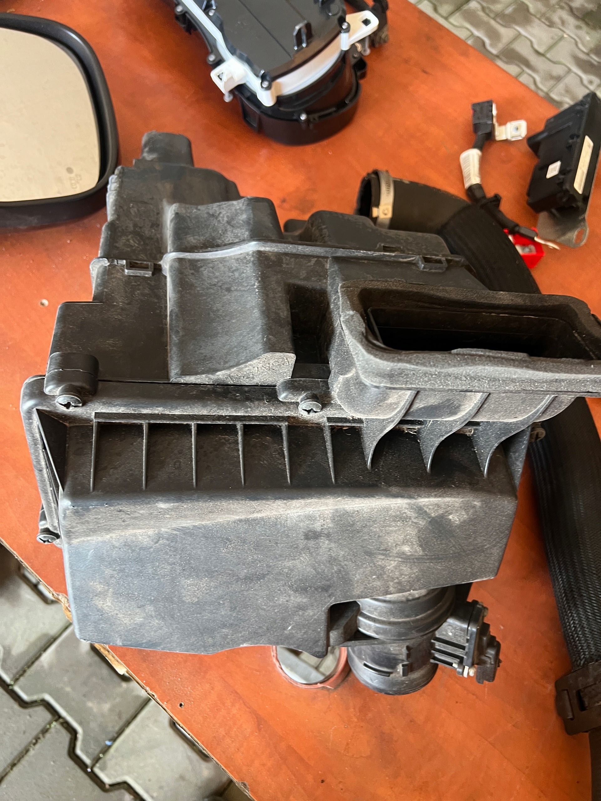 Expert Traveller Spacetourer filtr powietrza 2.0