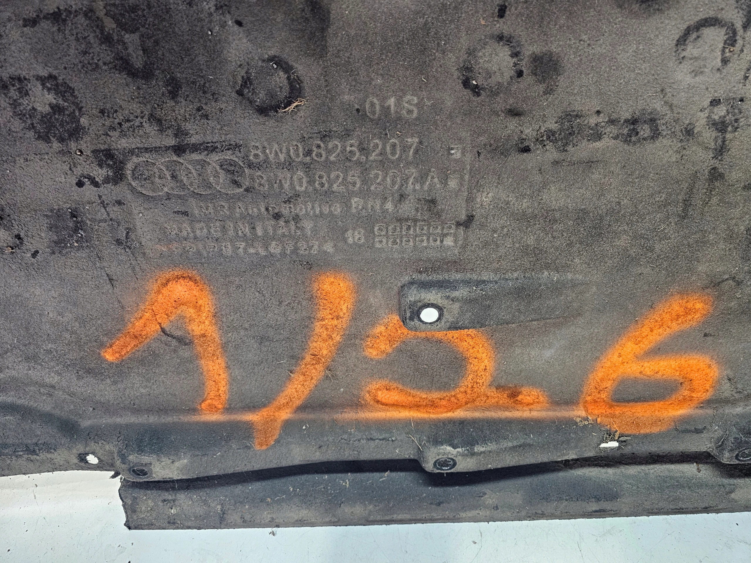 cover chassis left AUDI A4 B9 A5 8W 8W0825207 1/26
