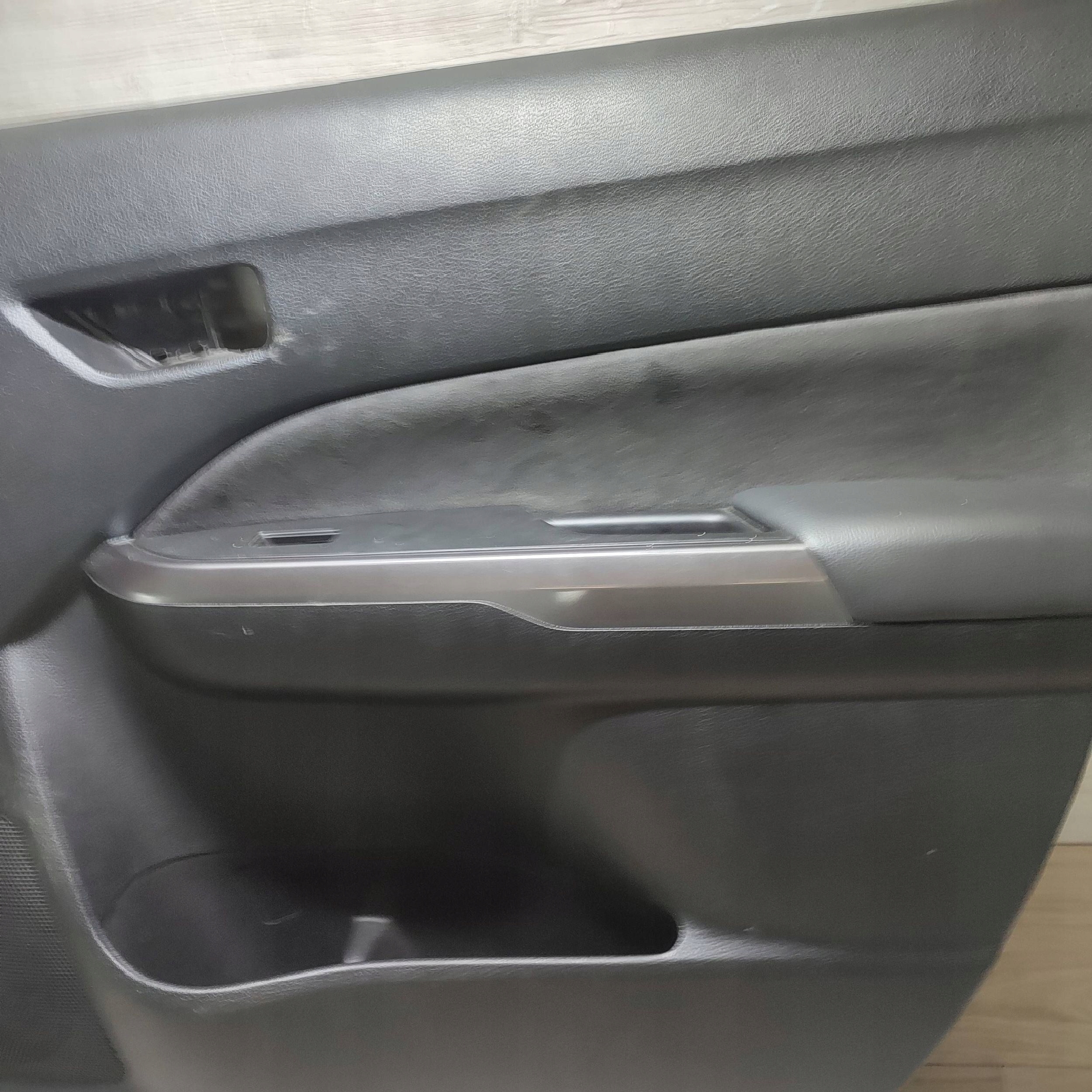 side door przednich front right Suzuki Vitara (LY) 8307954P50