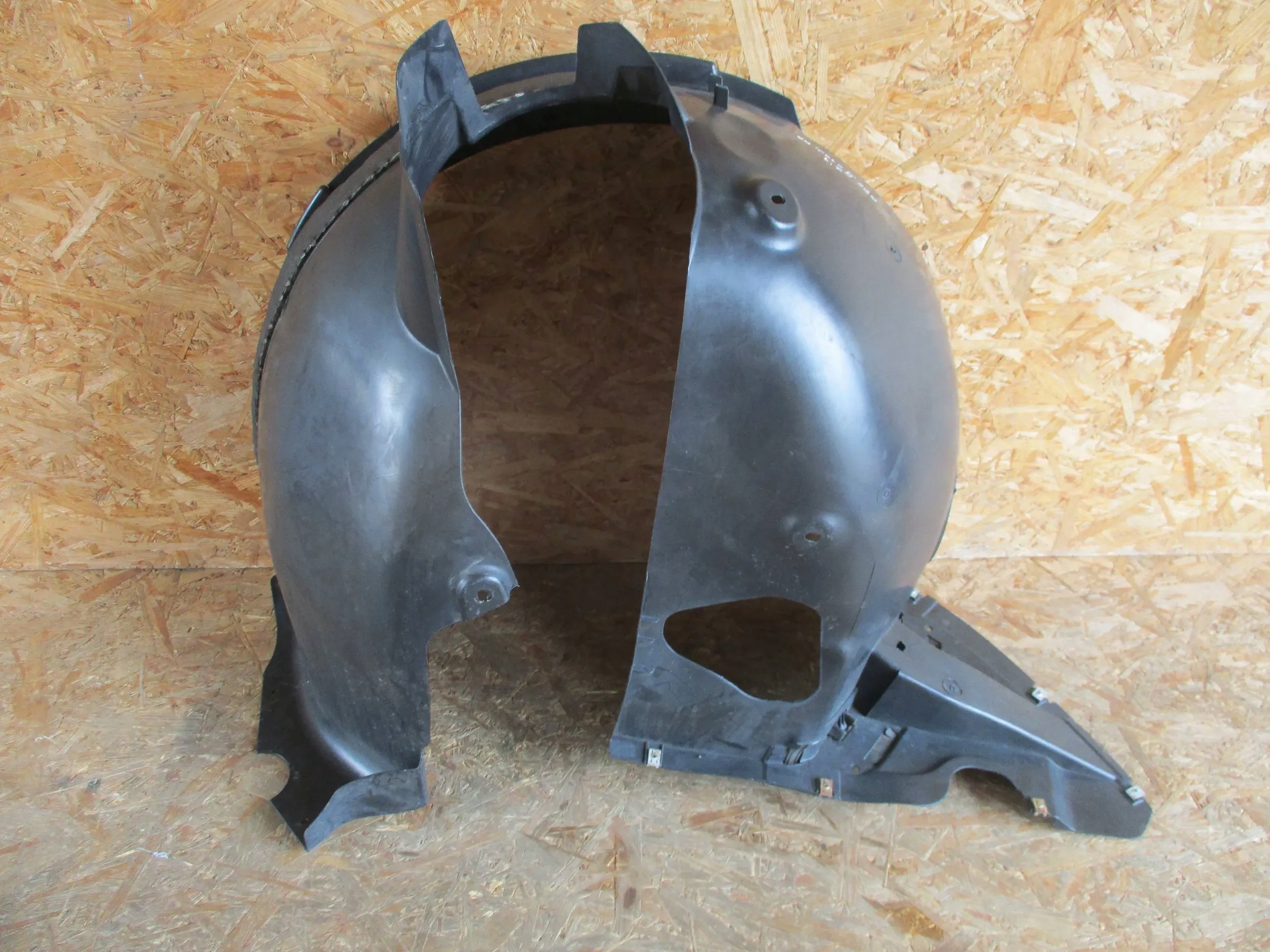 mudguard front front left VW POLO VI 2G0