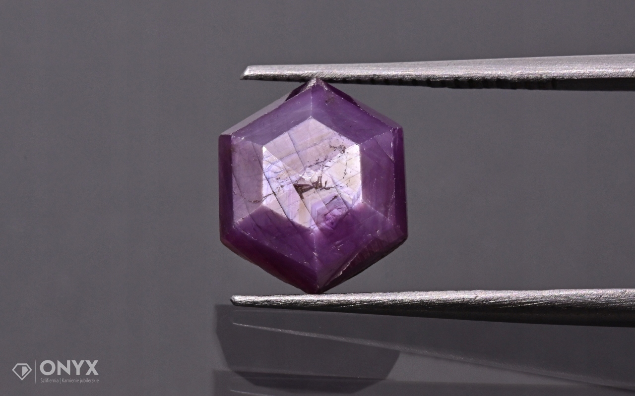 Rubín fazetovaná rozeta hexagon 9x9 mm
