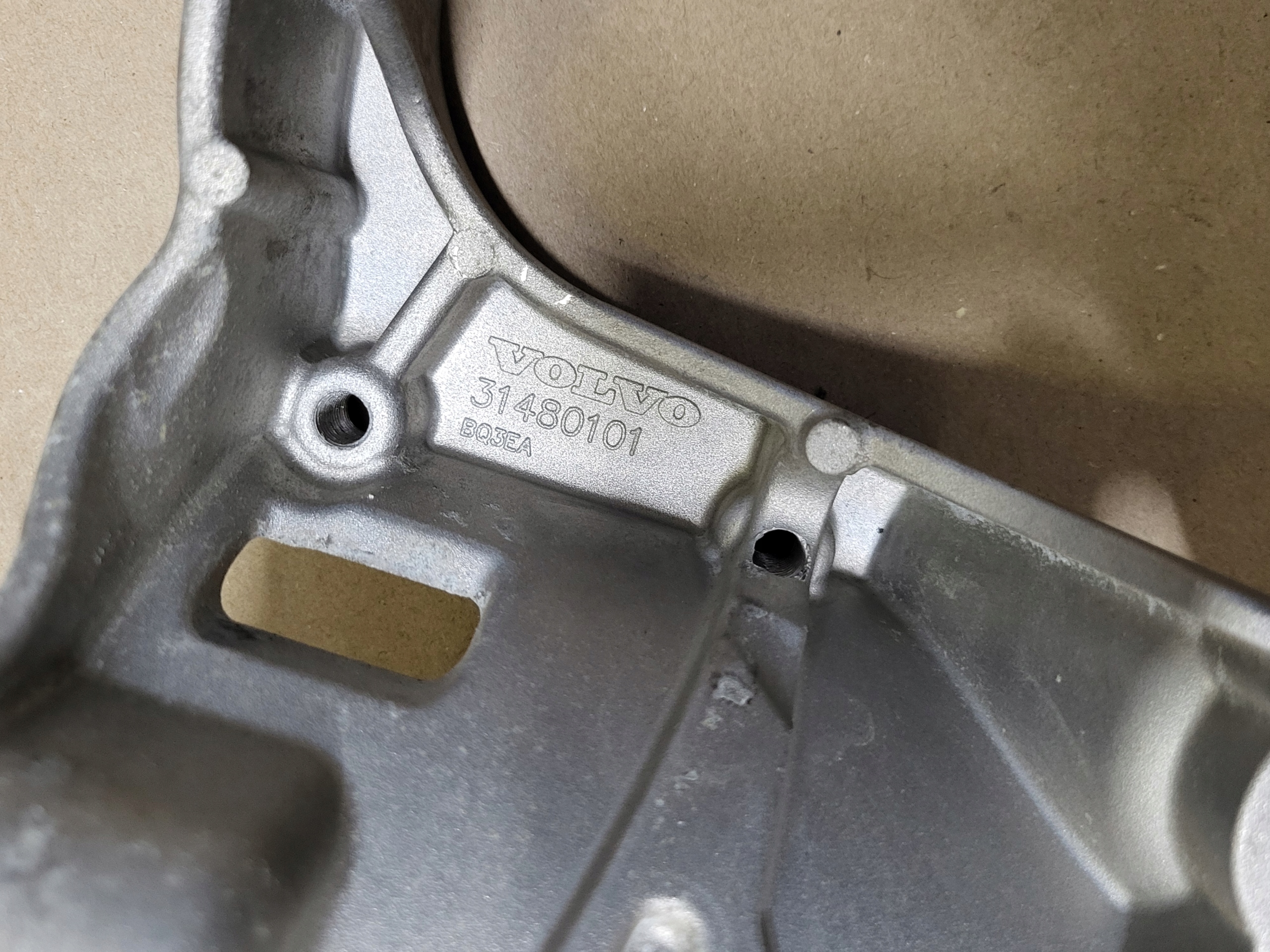 engine mount console ALTERNTORA VOLVO XC60 II 2.0D MILD HYBRID XC90 2 S90