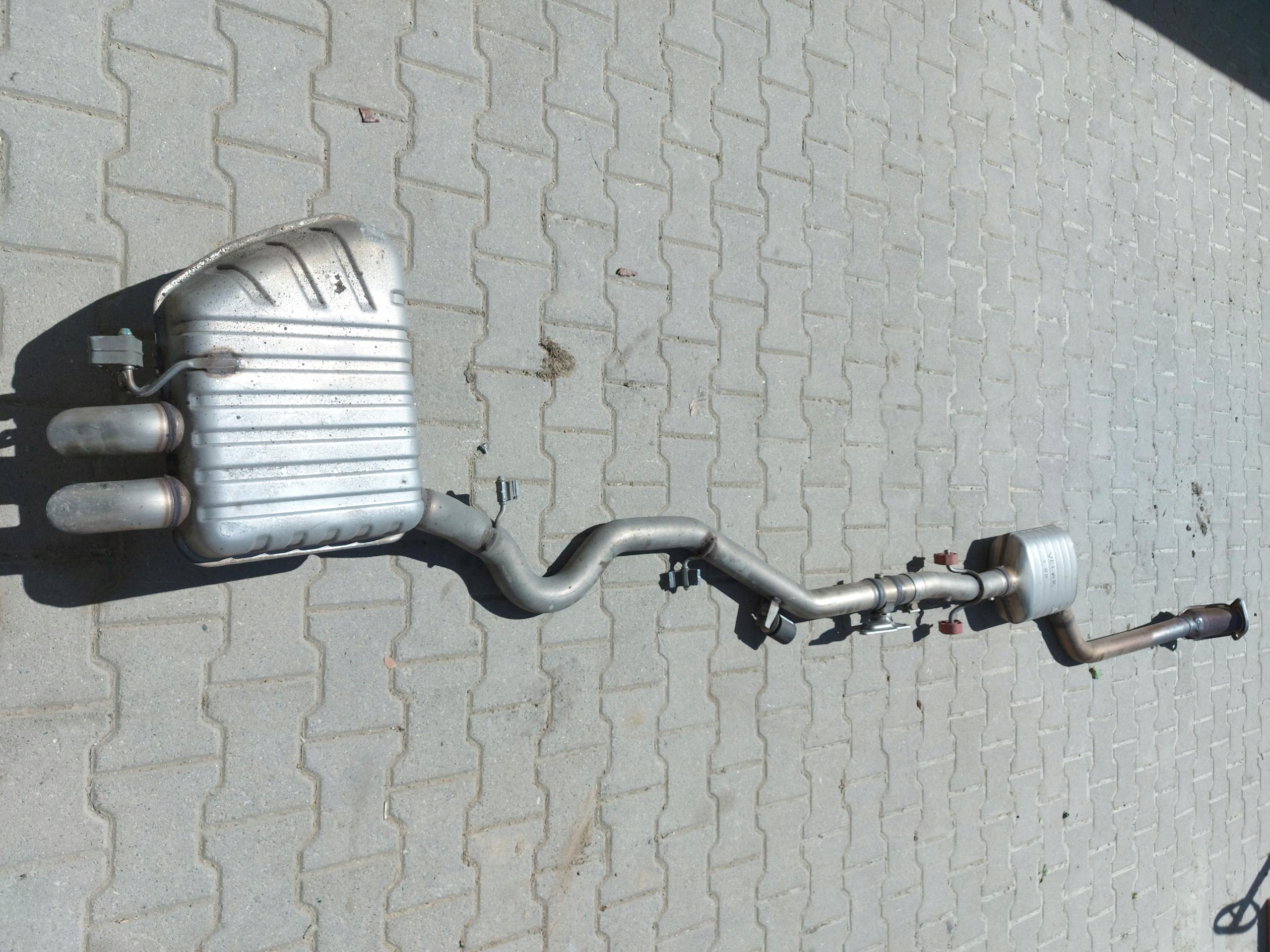 Range Rover VELAR L560 2.0d 2021r tlumik catalyst pipe exhaust oryg