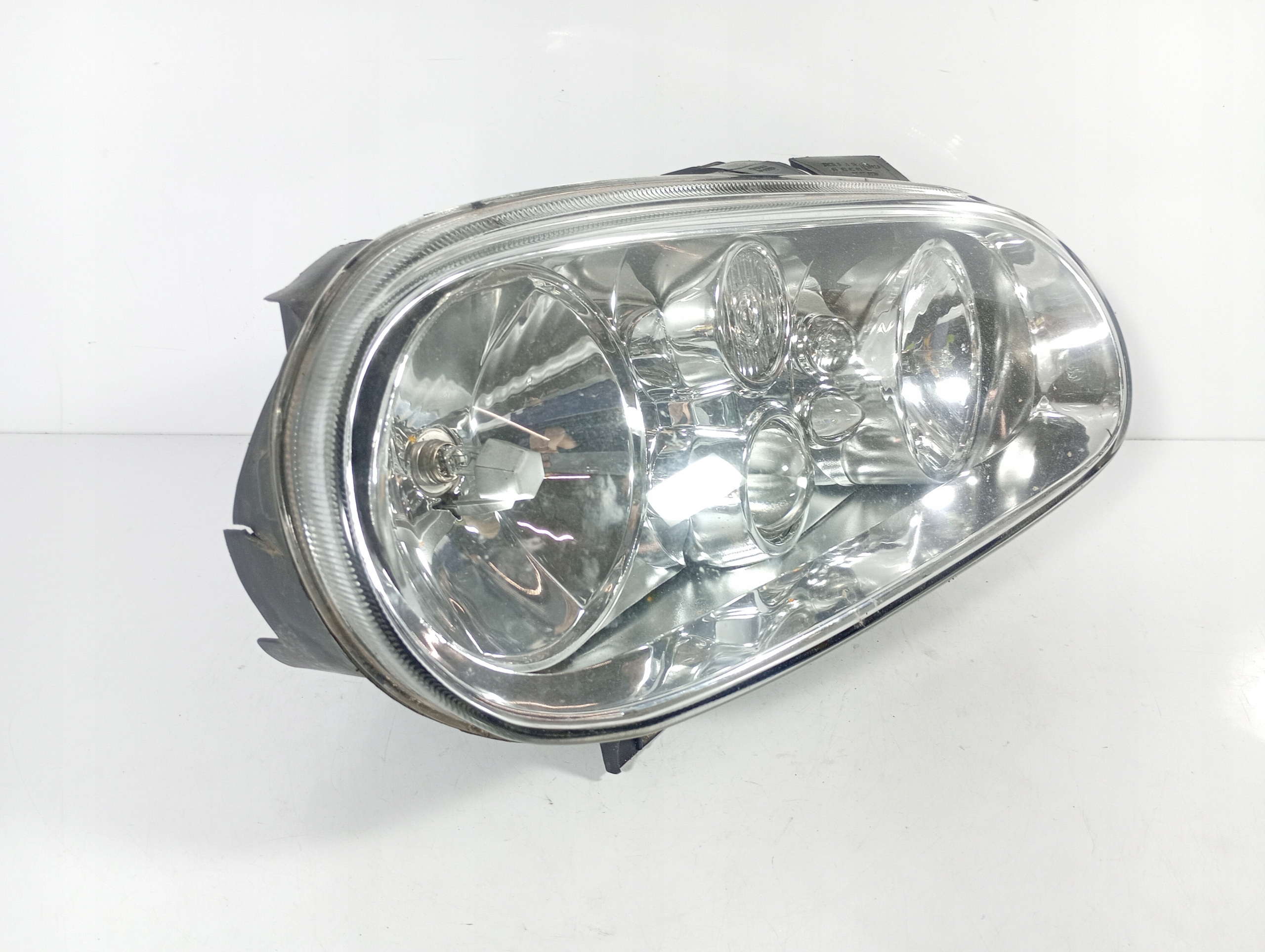 VW Golf IV 4 97-06 REFLEKTOR right light right front front TYC 205385
