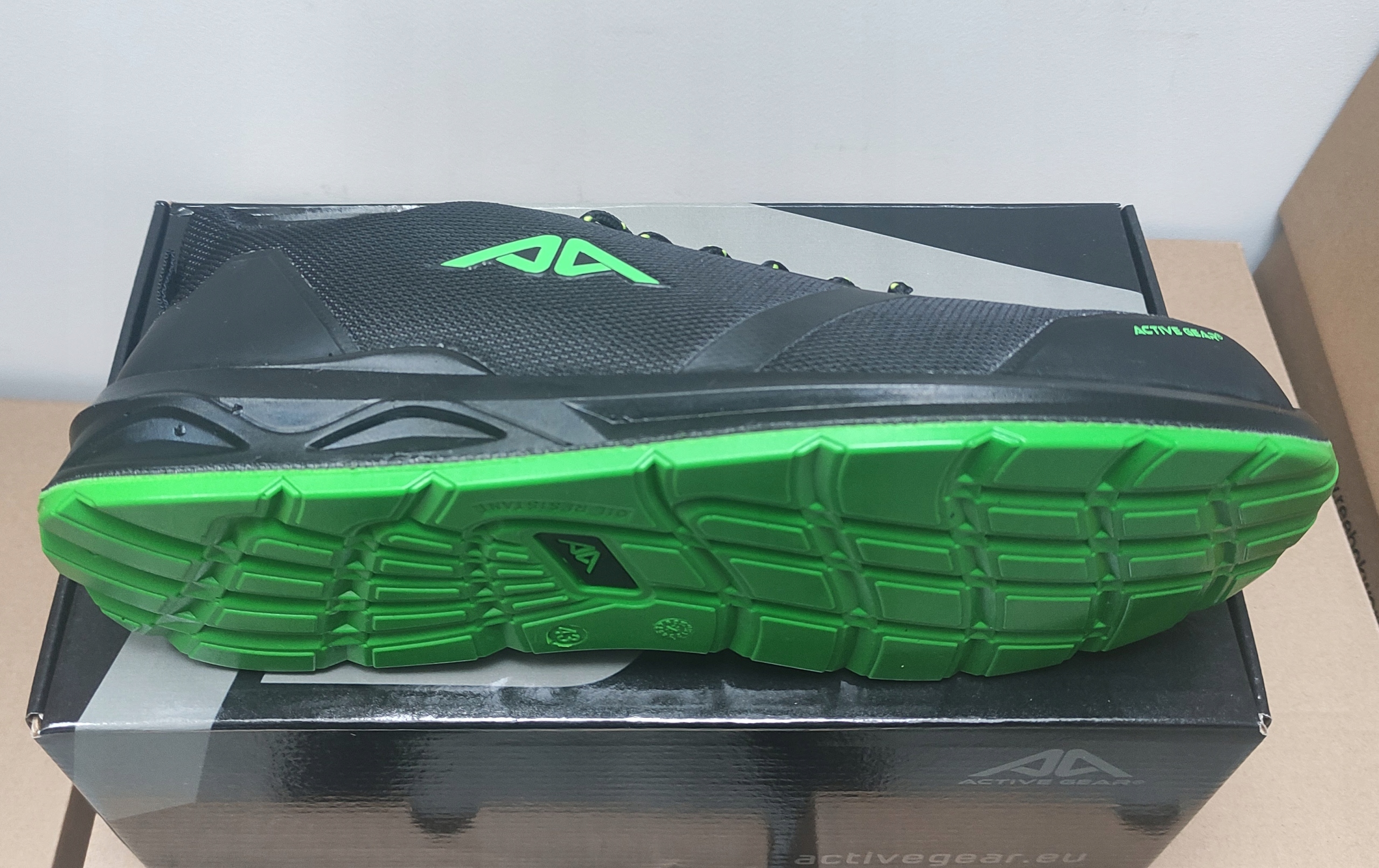 BUTY ROBOCZE BHP ACTIVE GEAR A-RUN S3 SRC R.43 Model A-RUN