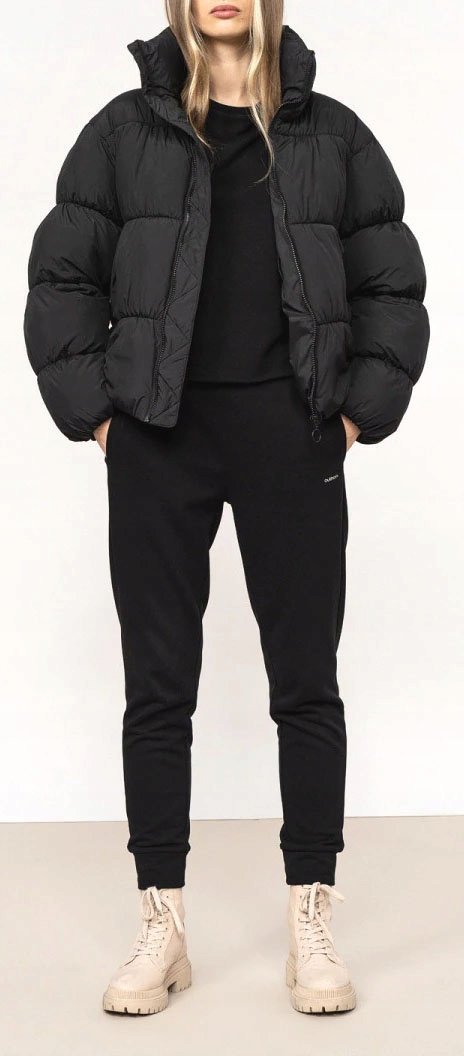 OUTHORN KURTKA ZIMOWA CZARNA PIKOWANA BOMBERKA Kolekcja zima 2022/23