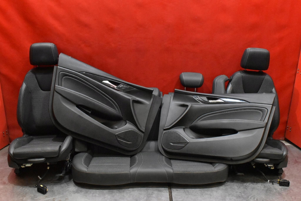 Sitz Sitze Seite Seiten KOMPLET Halbleder EU OPEL INSIGNIA B 17-20