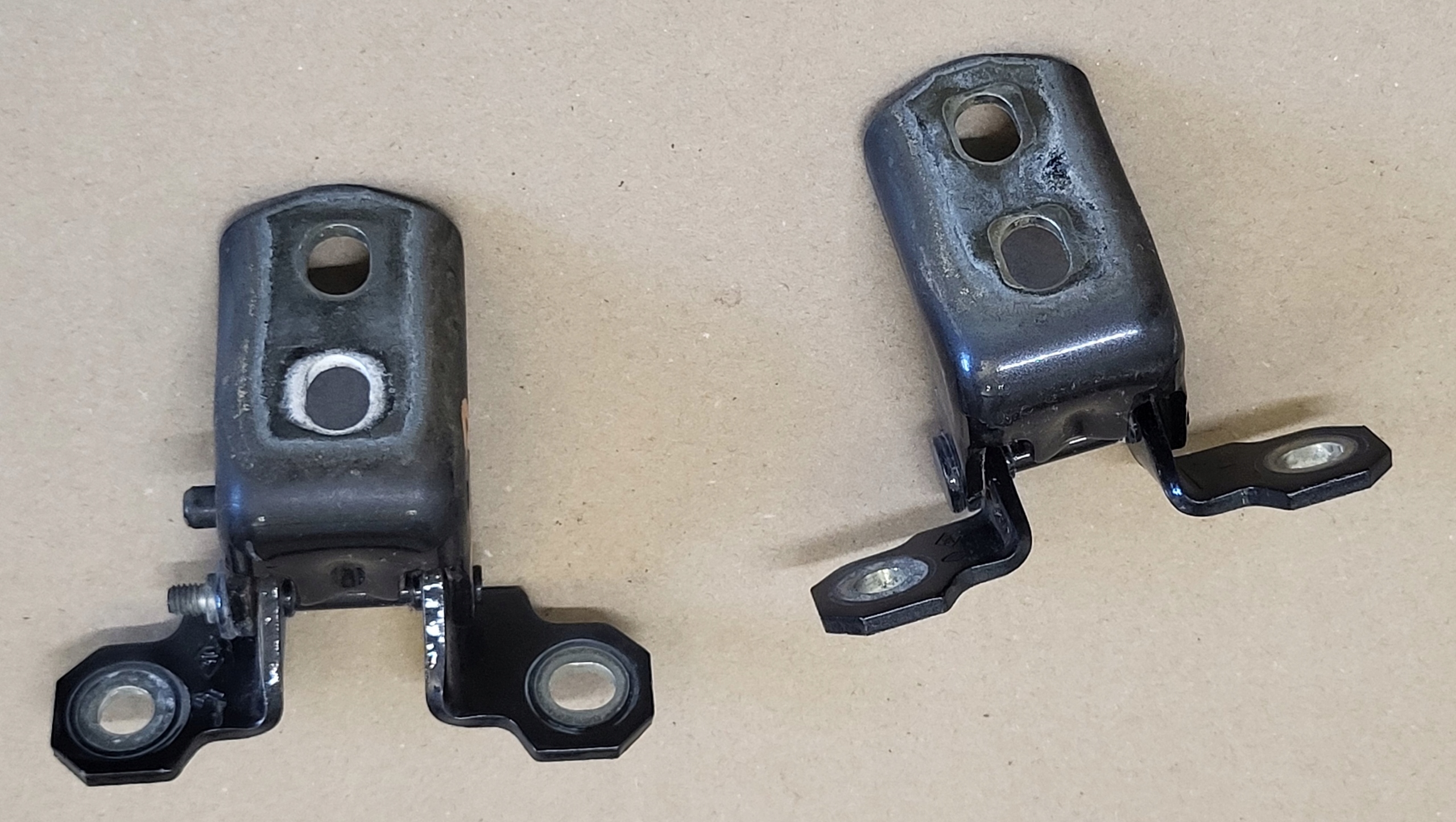 hinges Z door right front upper lower RENAULT LAGUNA 3 III 3 black TEB66