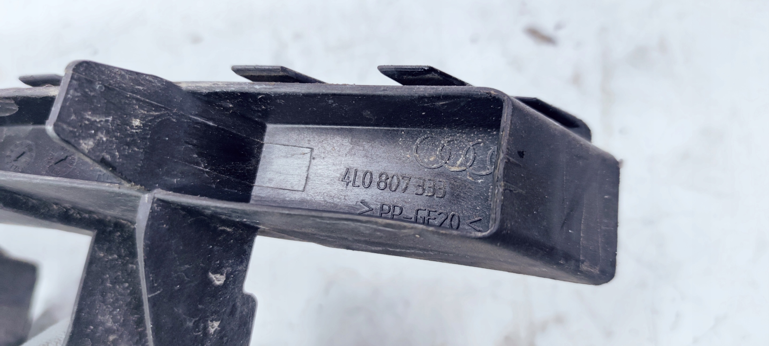support bracket holder left AUDI Q7 4L0807333