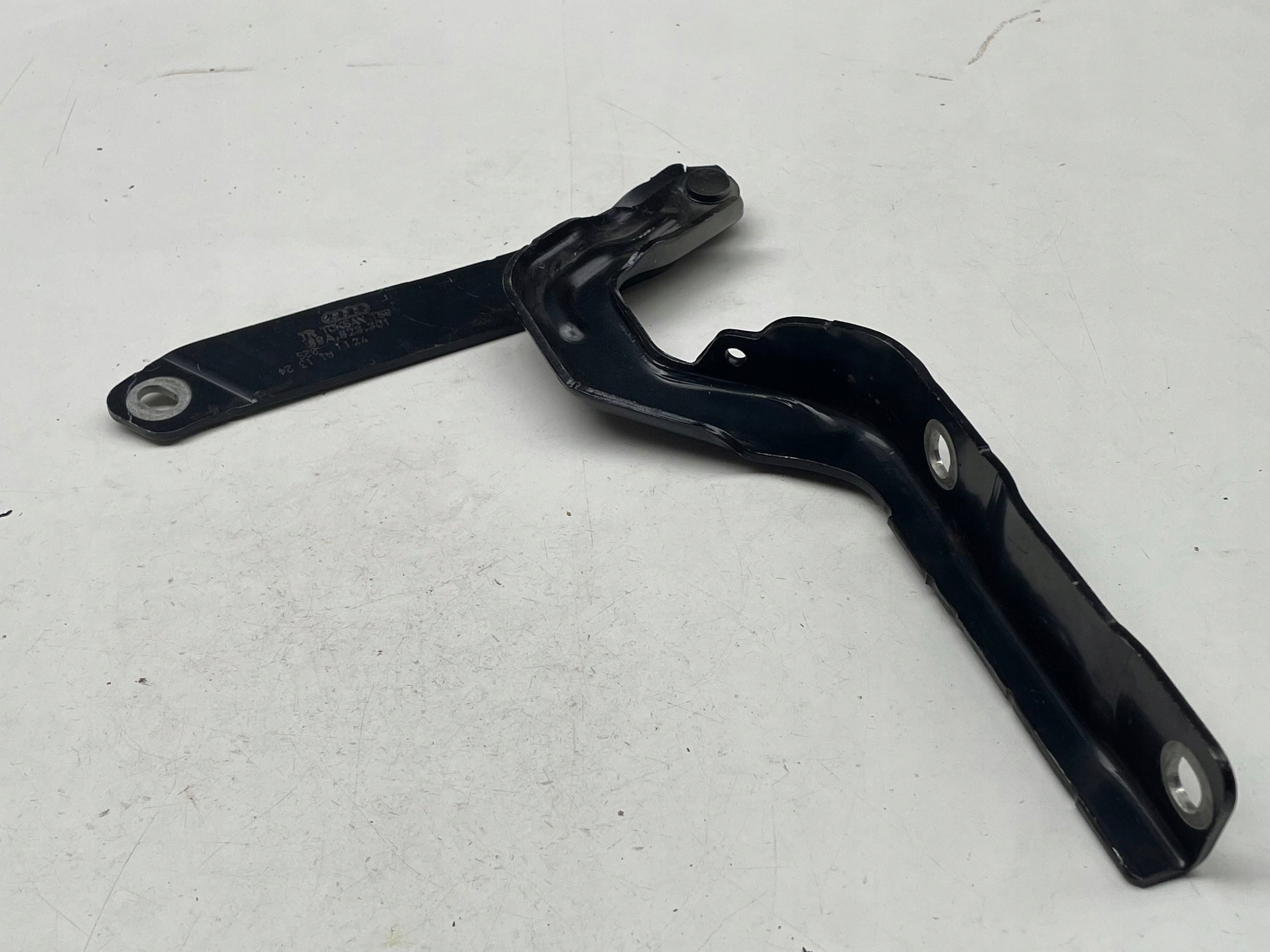 hinge bonnets front left AUDI Q4 E-TRIM 89A823301 original !J
