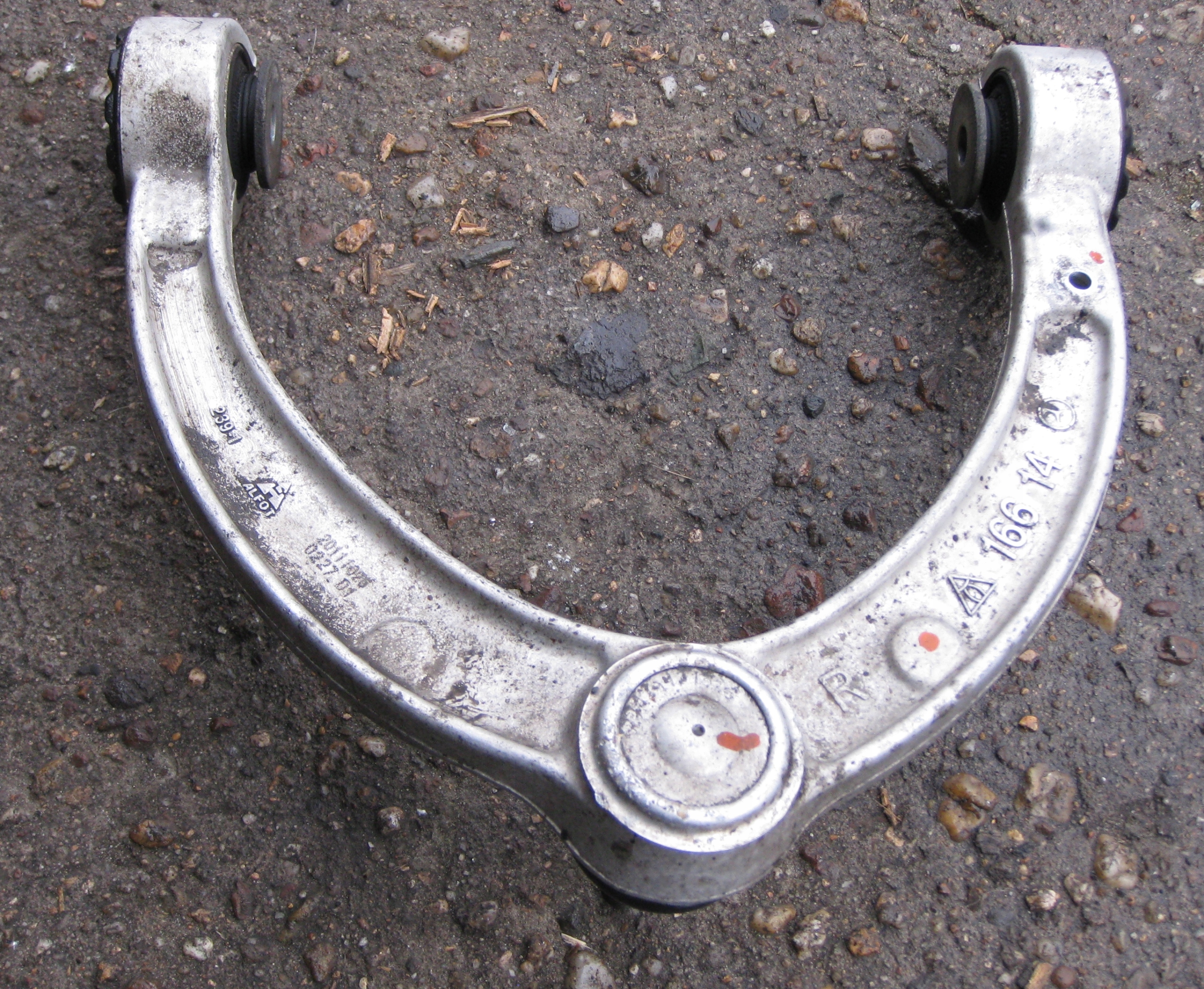 MERCEDES ML W166 3.0 CDI 12R arm right front
