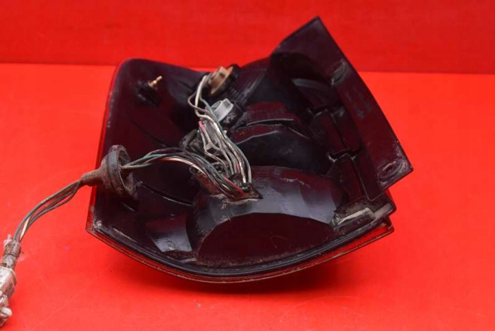 light right rear part rear MAZDA MPV 2 II LW LIFT 03-06