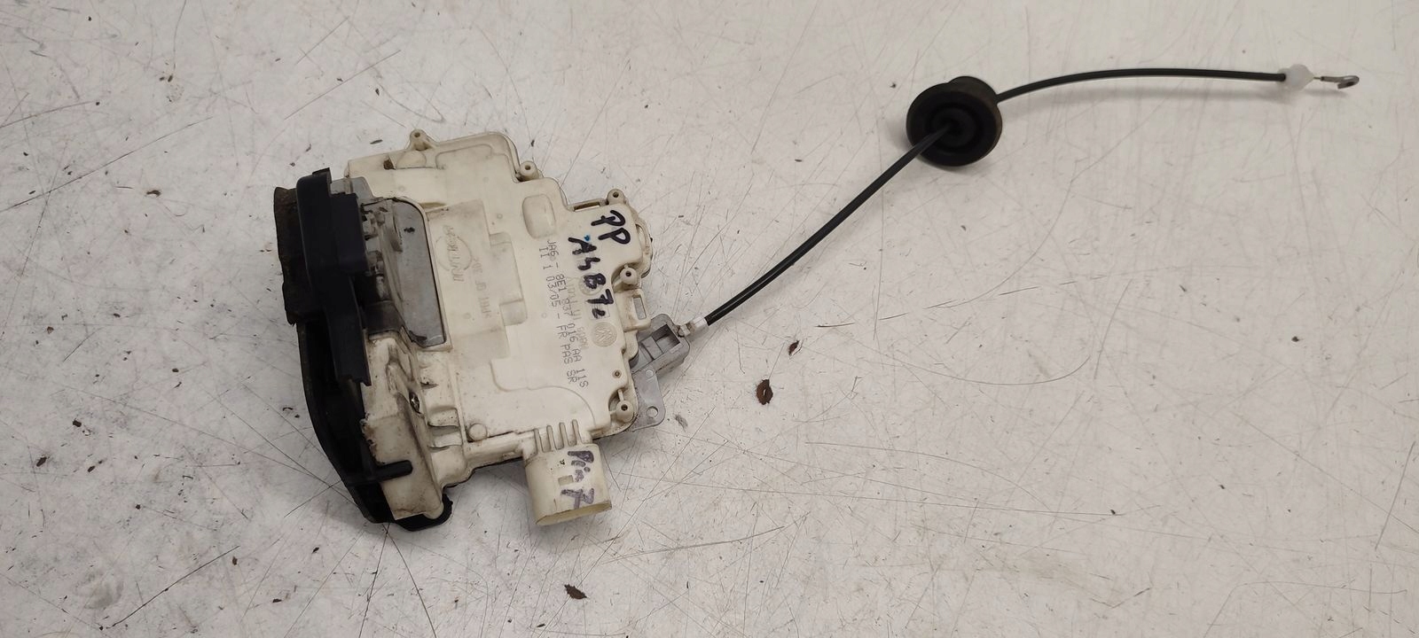lock door front front right Audi A4 B7 1,8T