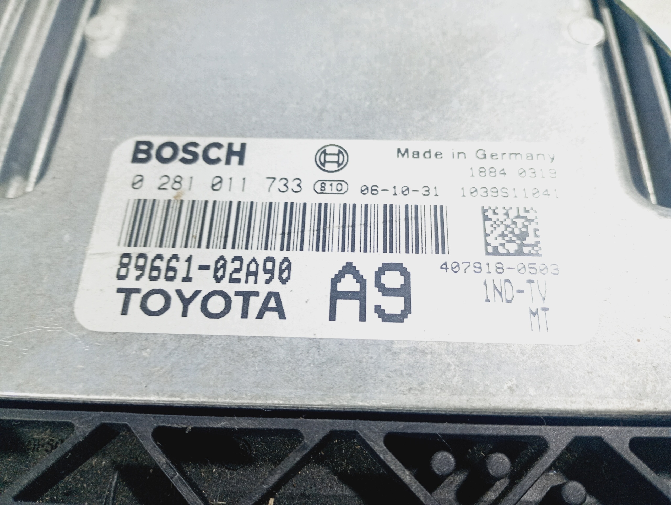 computer control unit of the engine OE 0281011733 Toyota Corolla E12 04-07