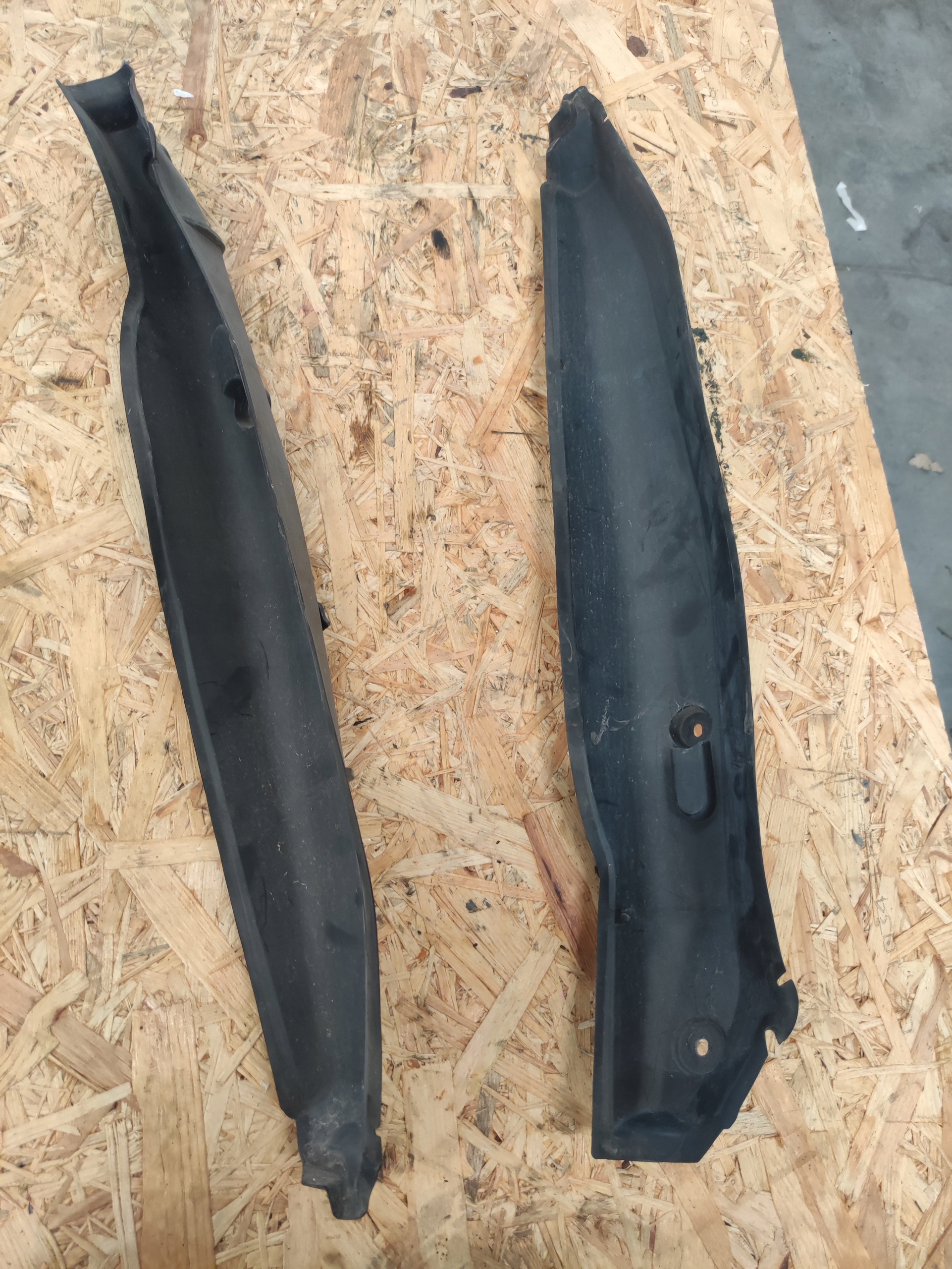 MERCEDES CLA W117 USA OSŁONY WYGŁUSZENIE BŁOTNIKA