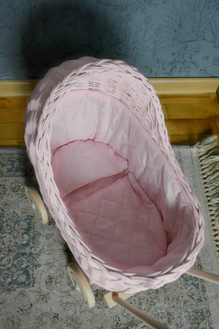 Wózek wiklinowy dla lalek RÓŻ pchacz + pościel Rodzaj inny